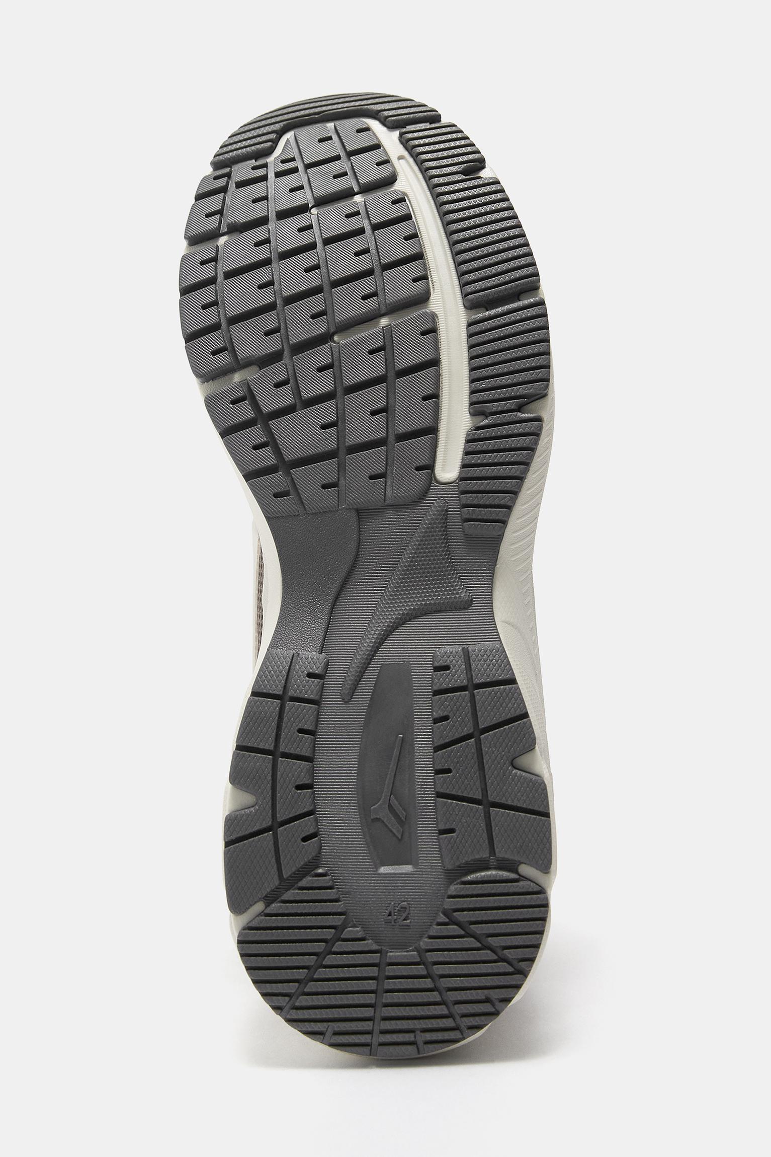 Multi-piece trainers — Brown