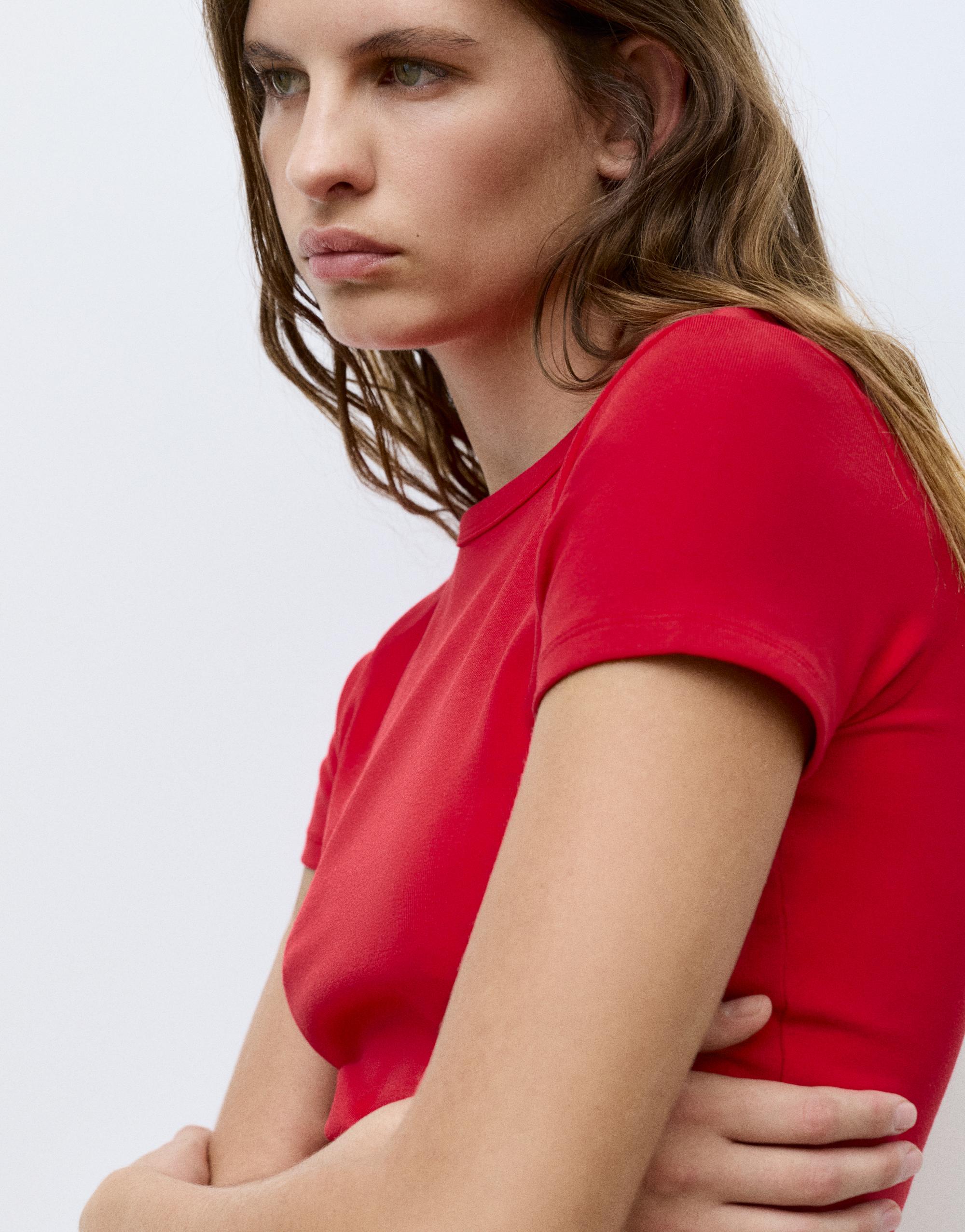 Kısa kollu dar kesim t-shirt - Görsel 7