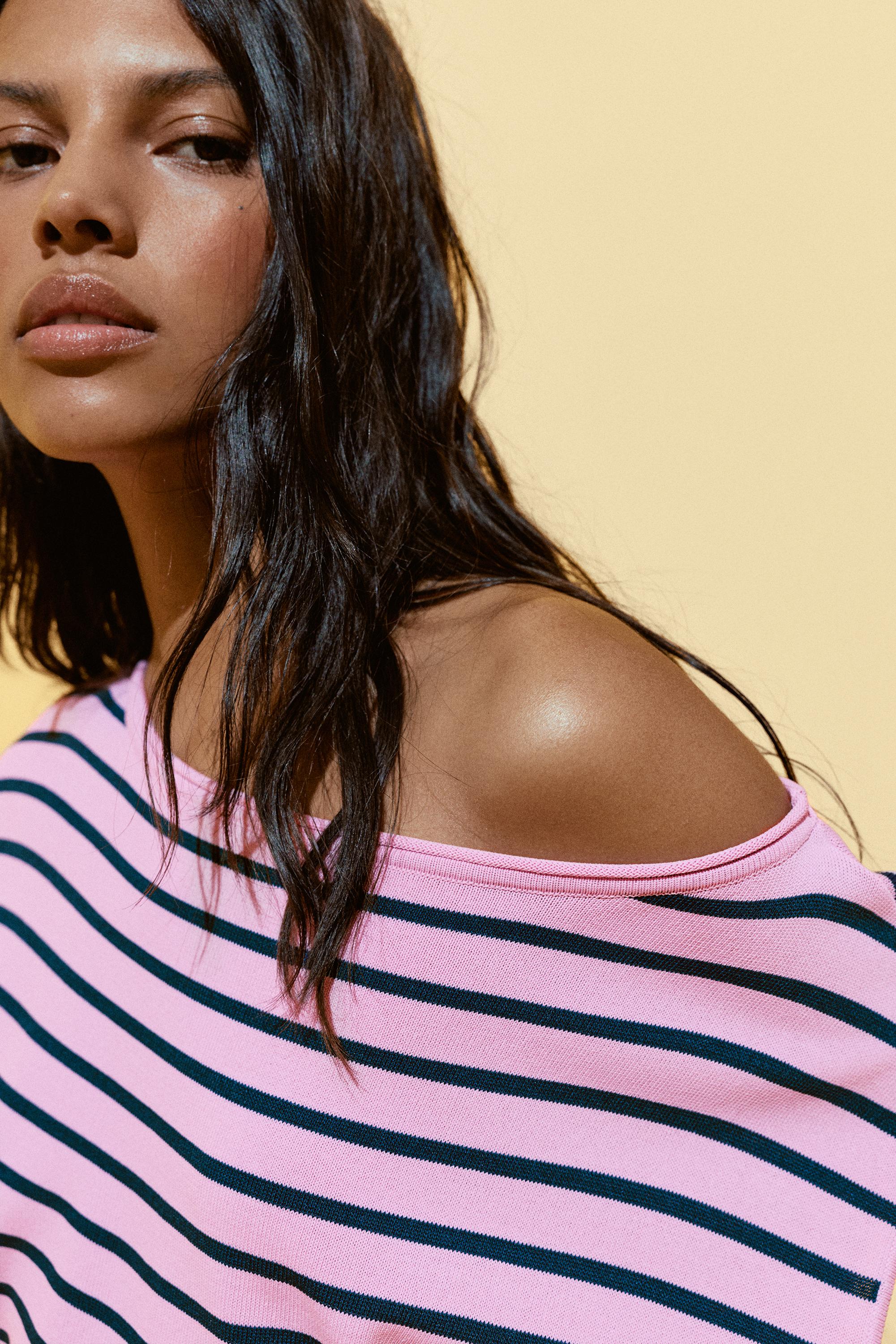 Asymmetric knit T-shirt — Pink