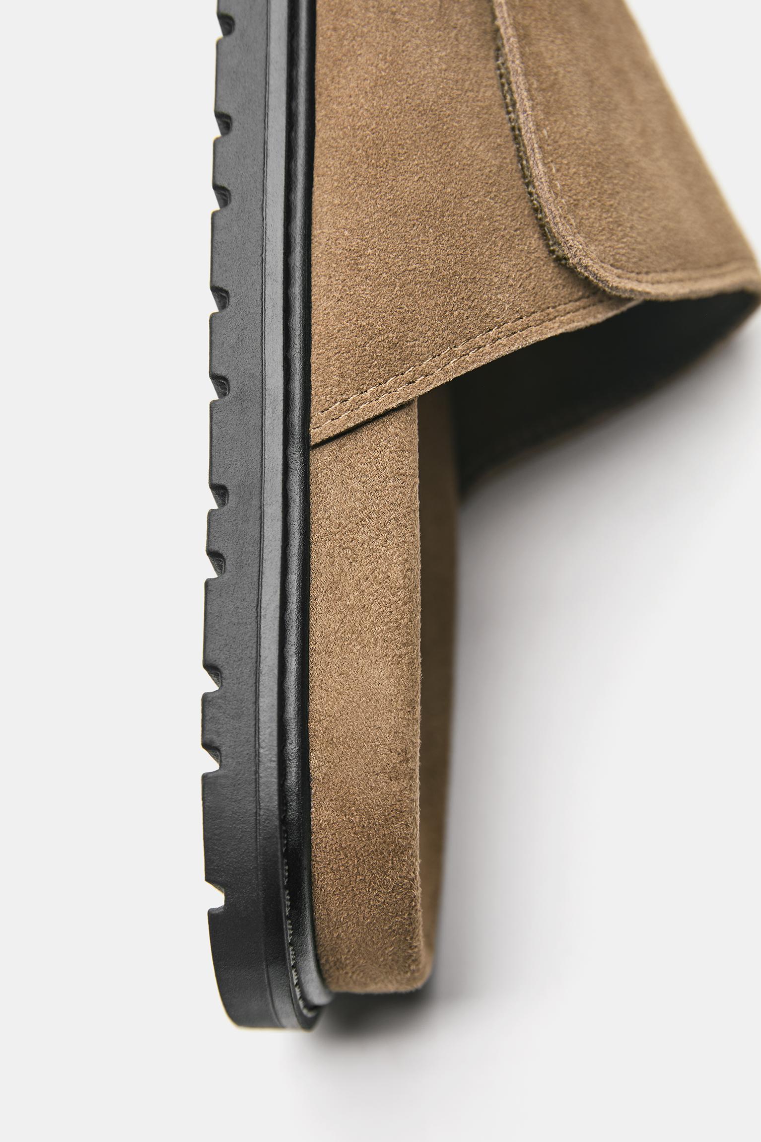 Flat leather sandals — Brown