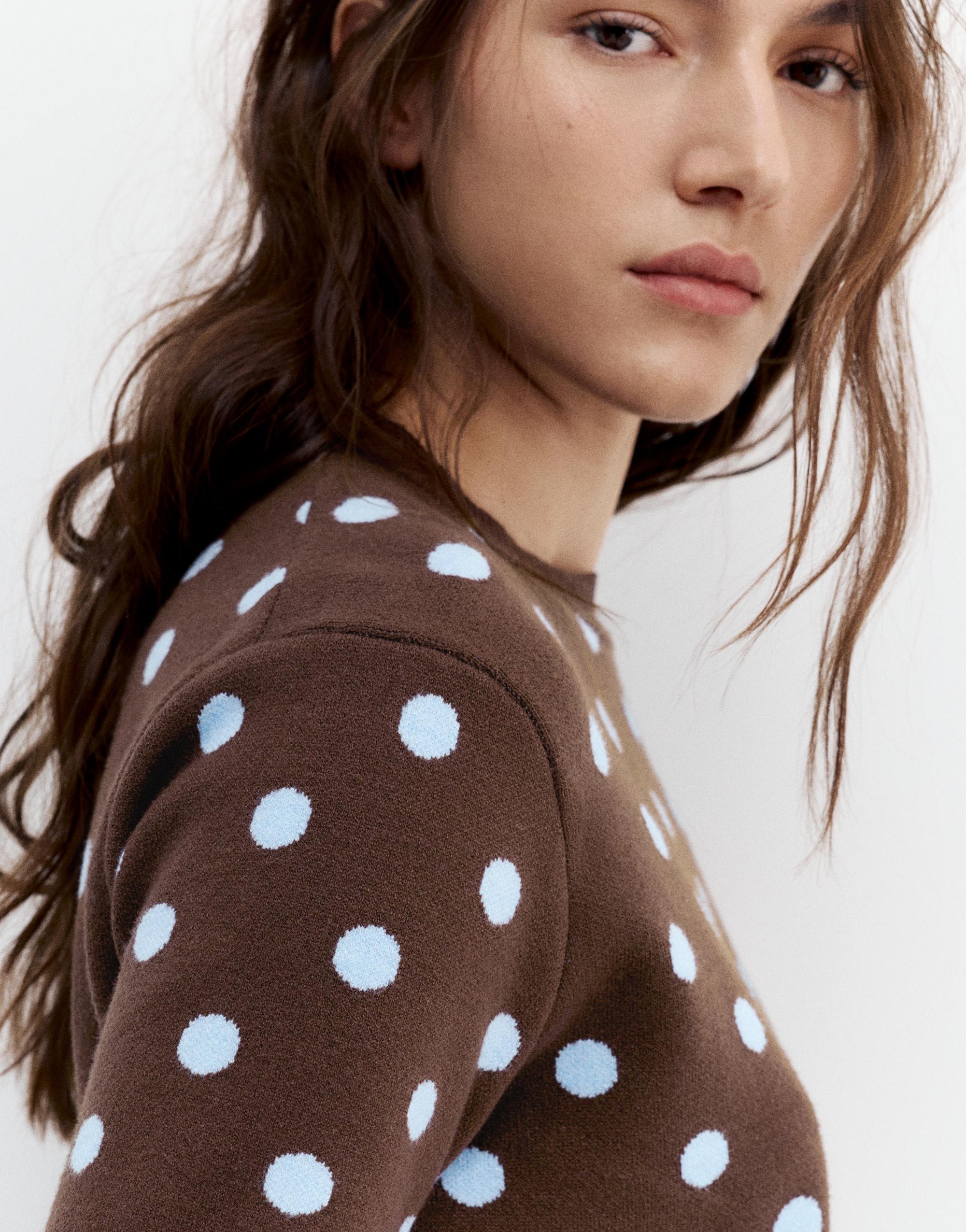 Puantiye desenli kısa kollu top - Görsel 24