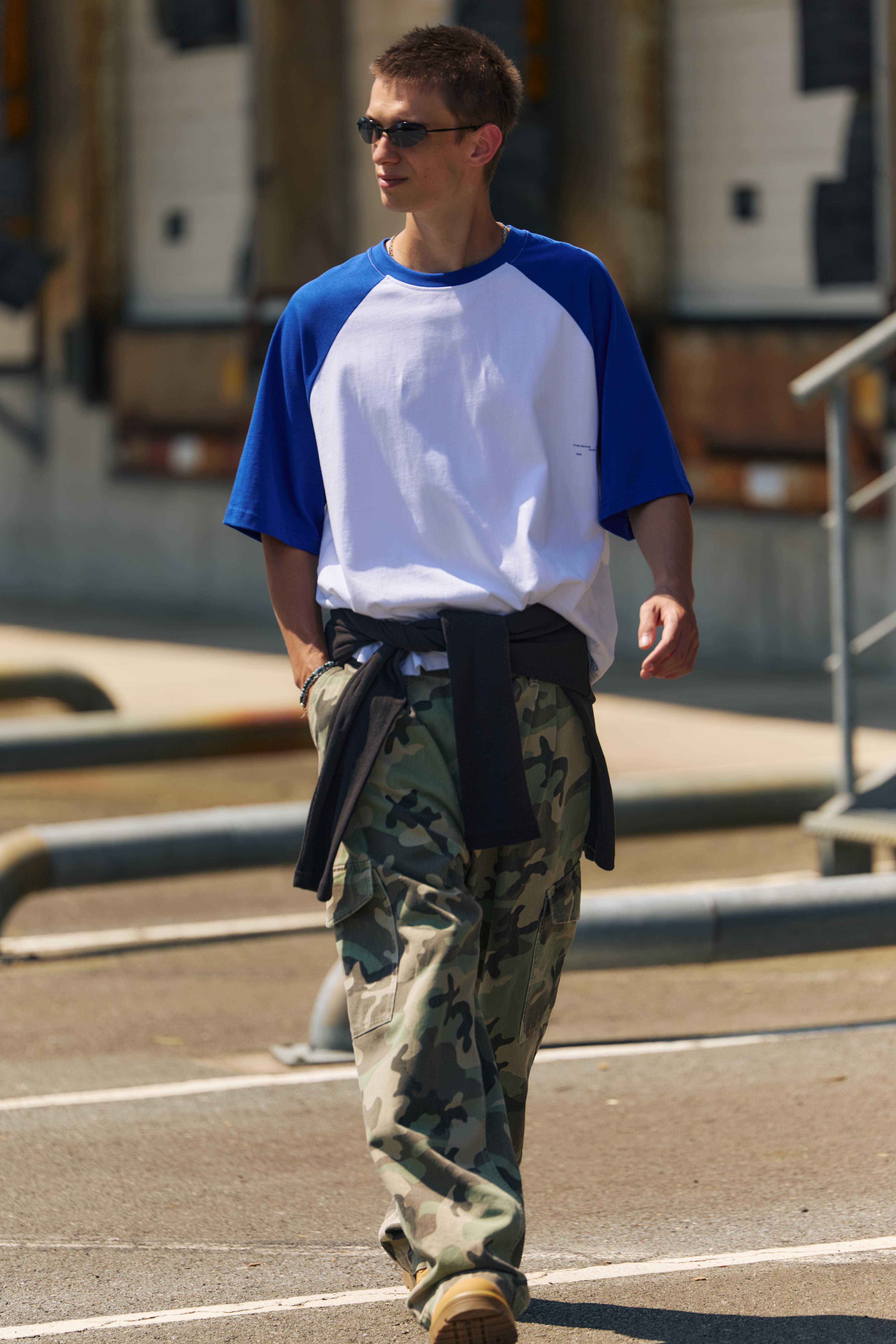 Printed cargo trousers — Khaki