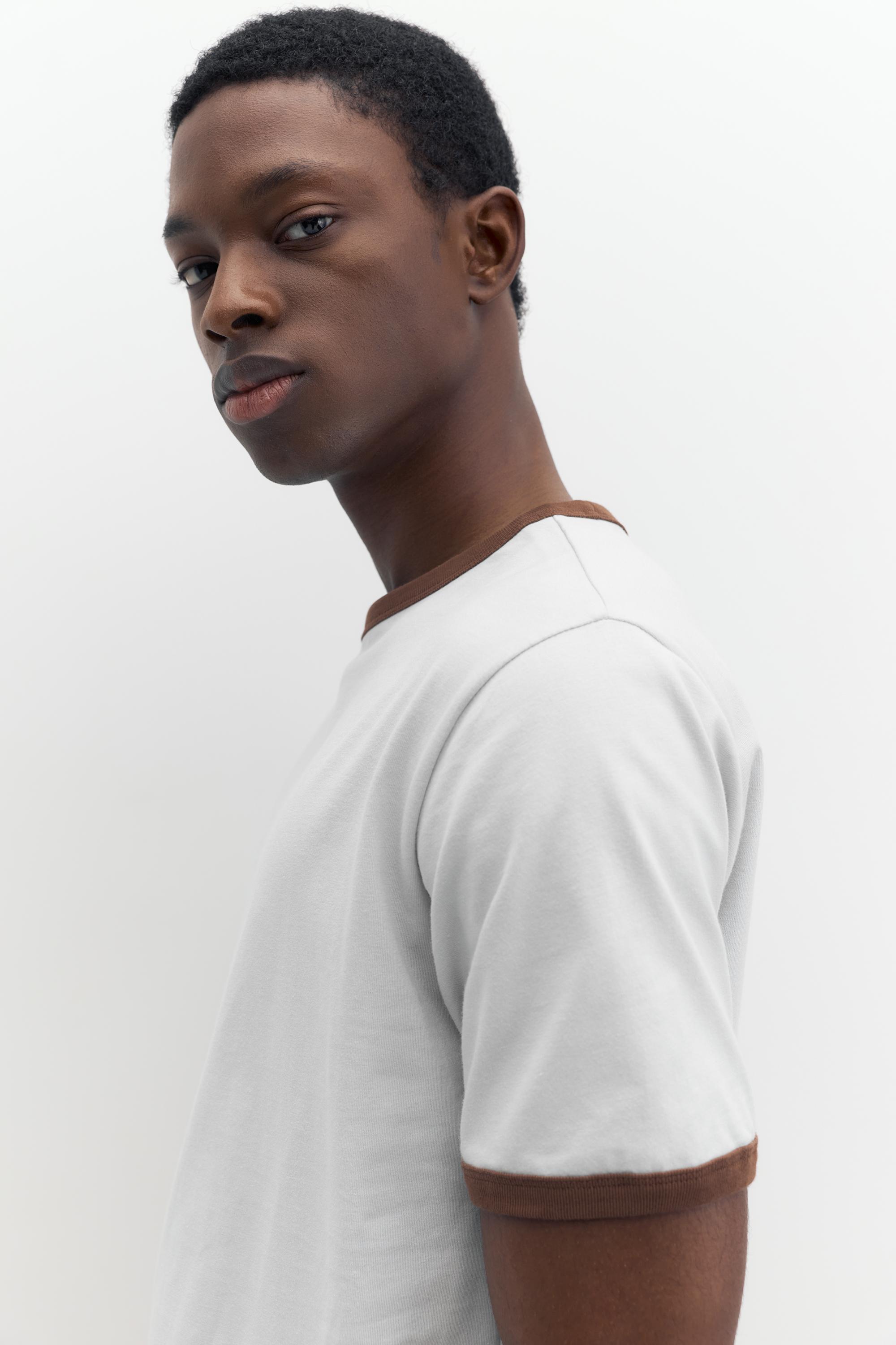 Contrast trim T-shirt — Sky blue