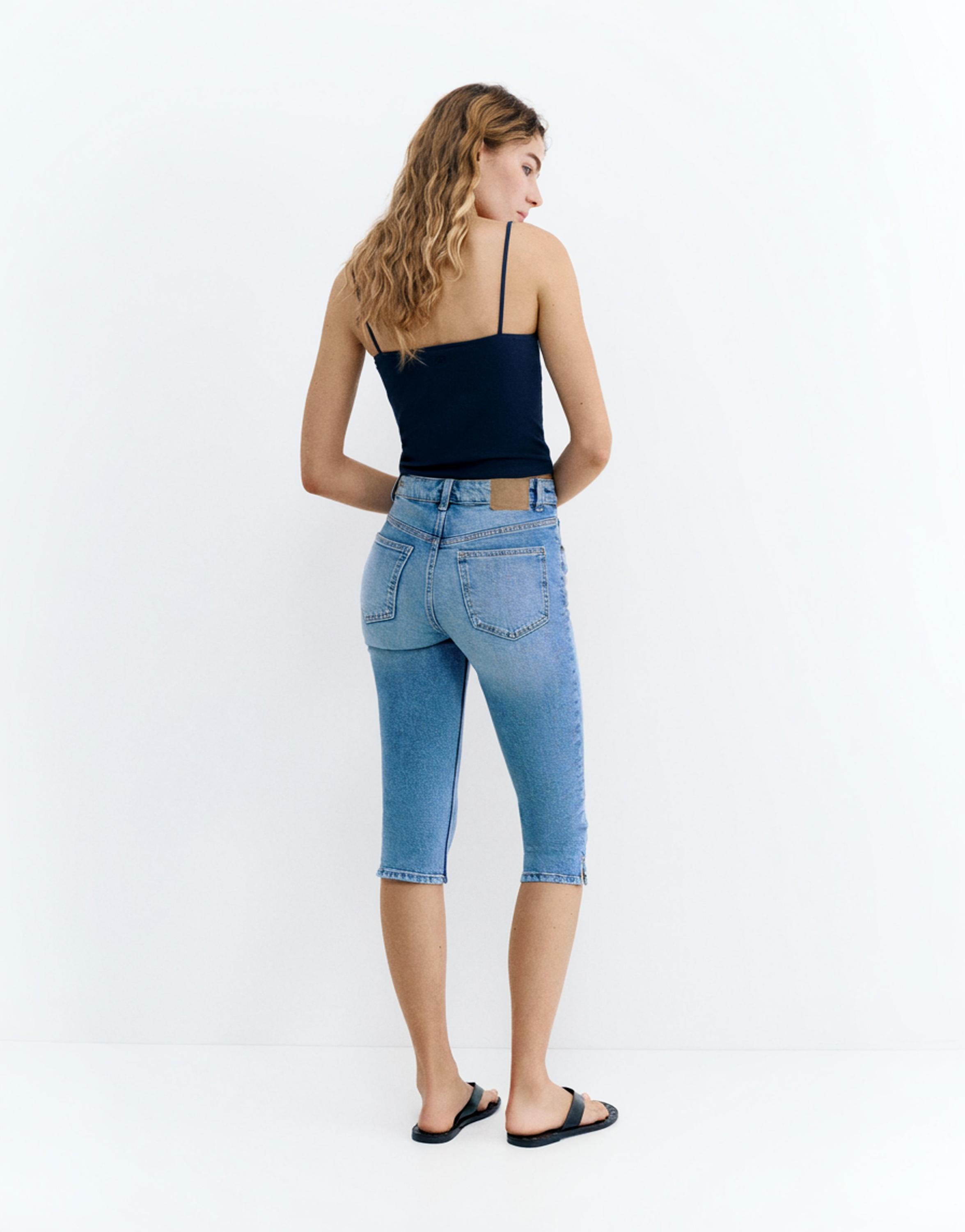 Mid-waist capris — Medium blue