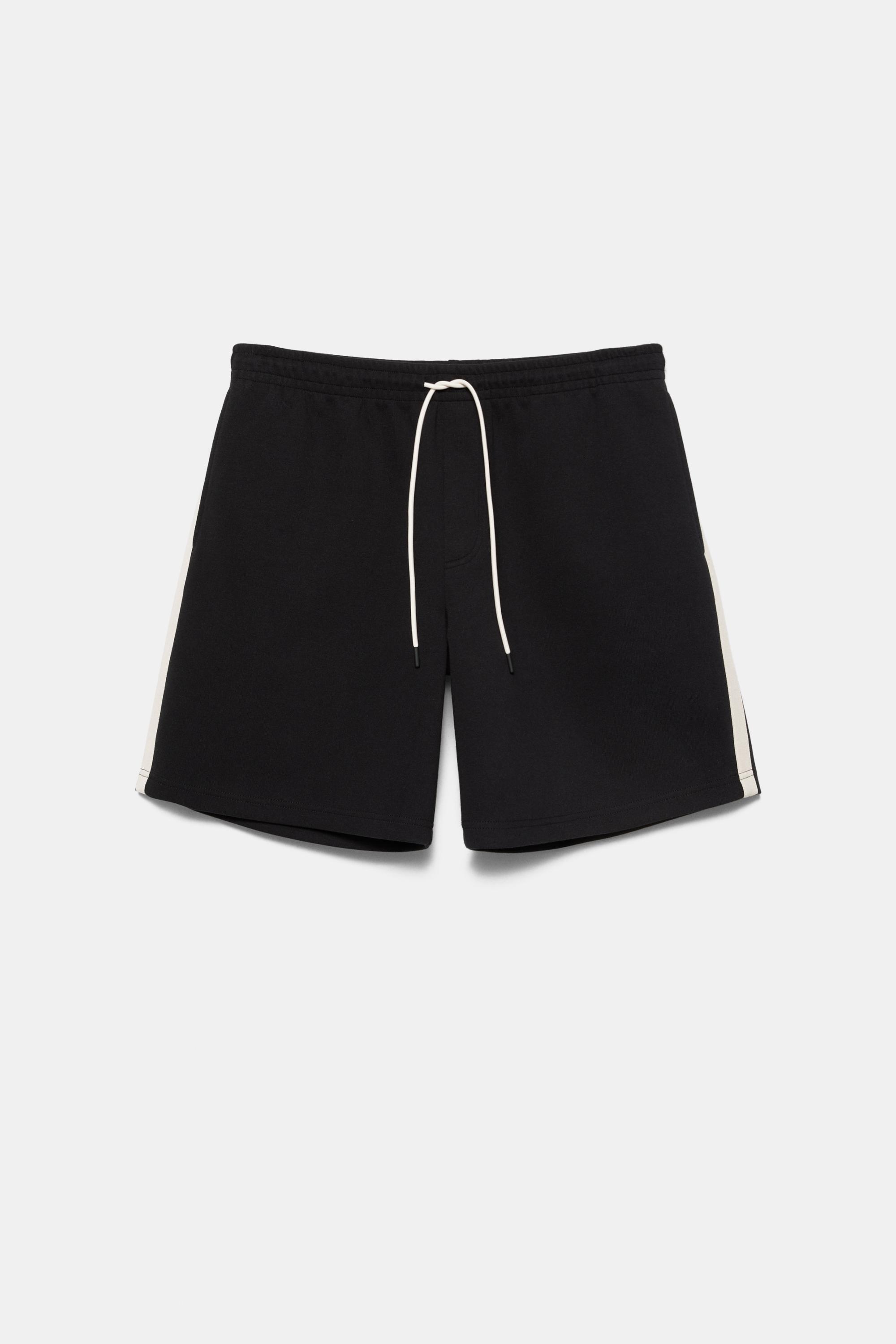 Paneled Bermuda shorts — Black
