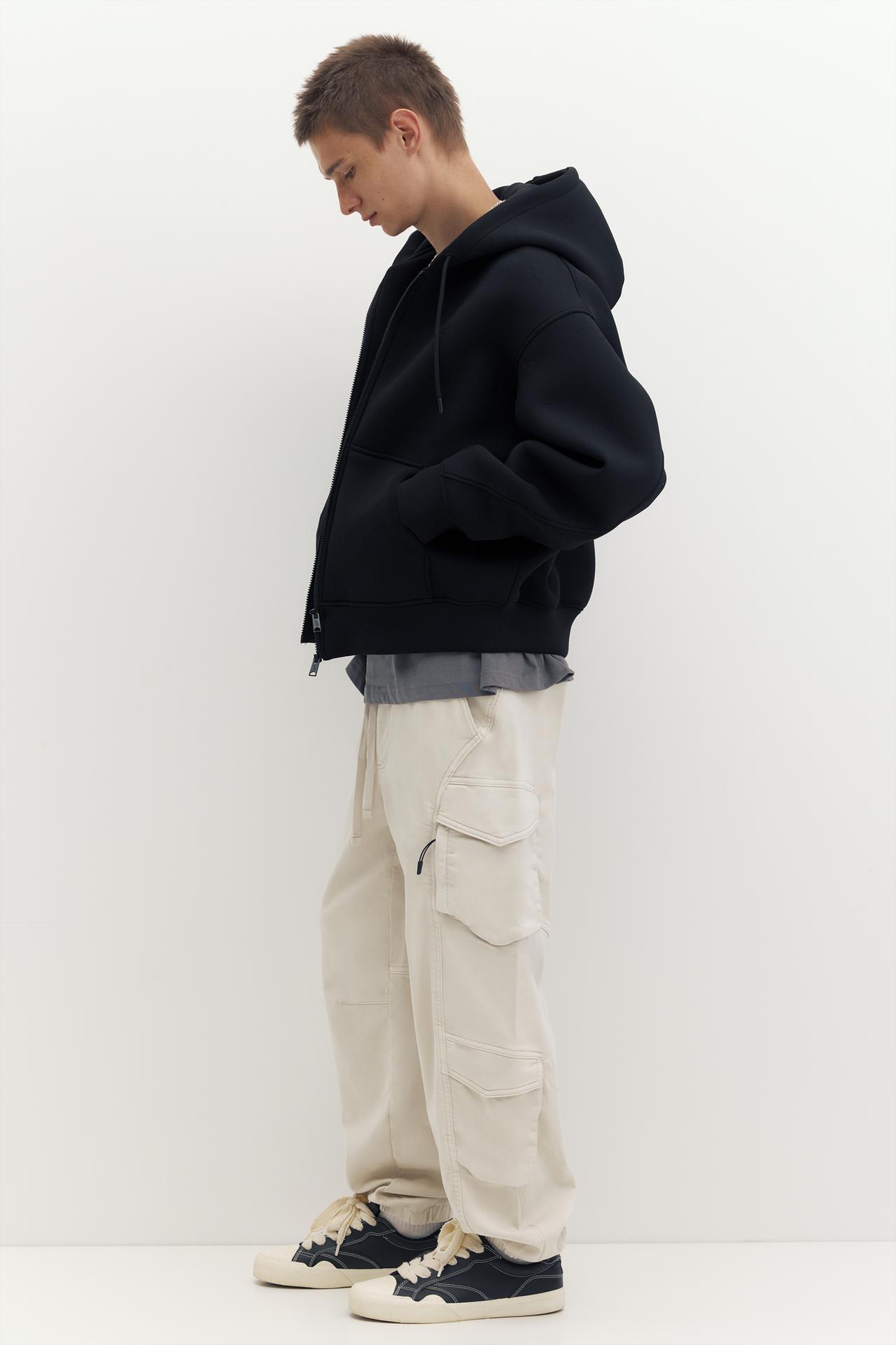 Multi-pocket joggers — Stone