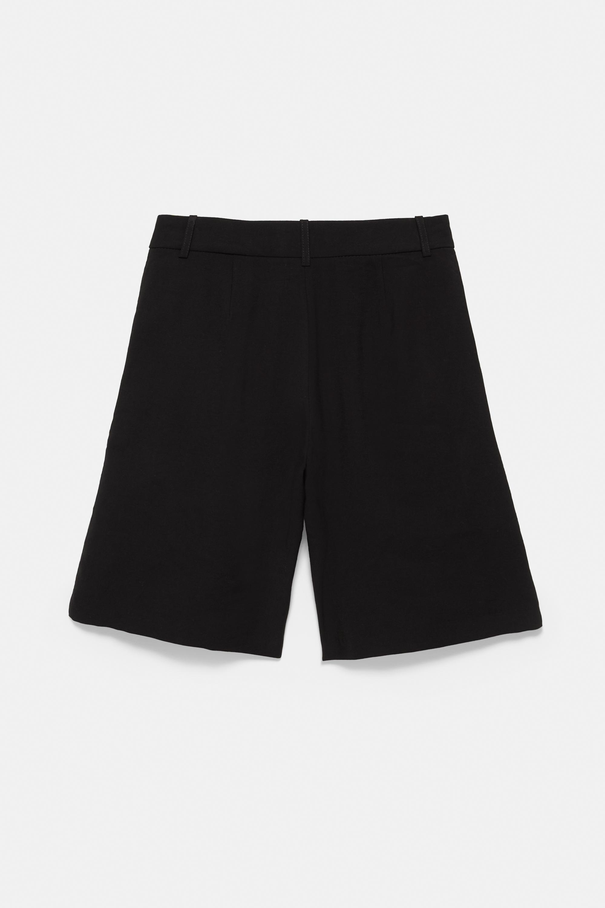 Smart Bermuda shorts with pleats — Black