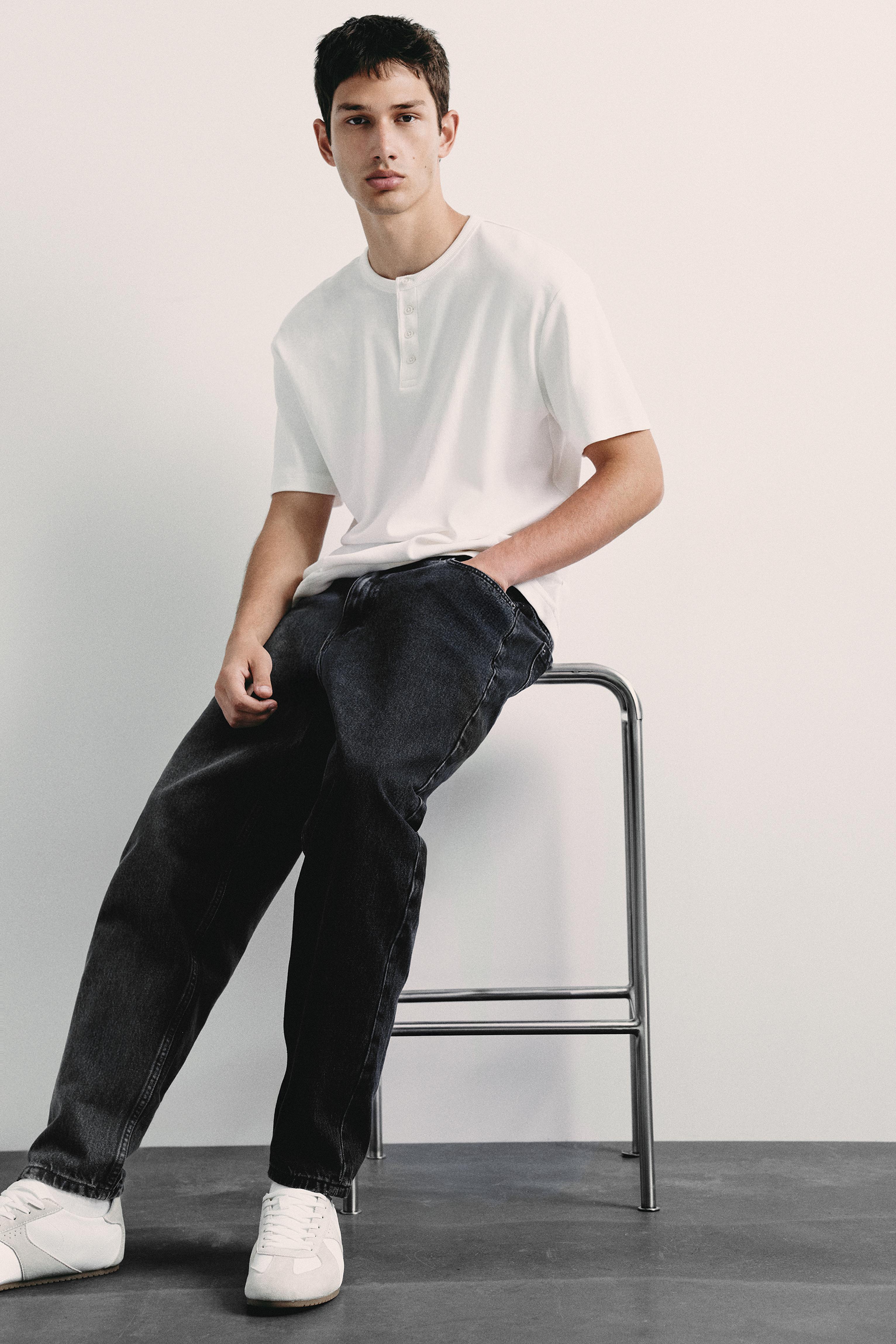Standard jeans — Faded black