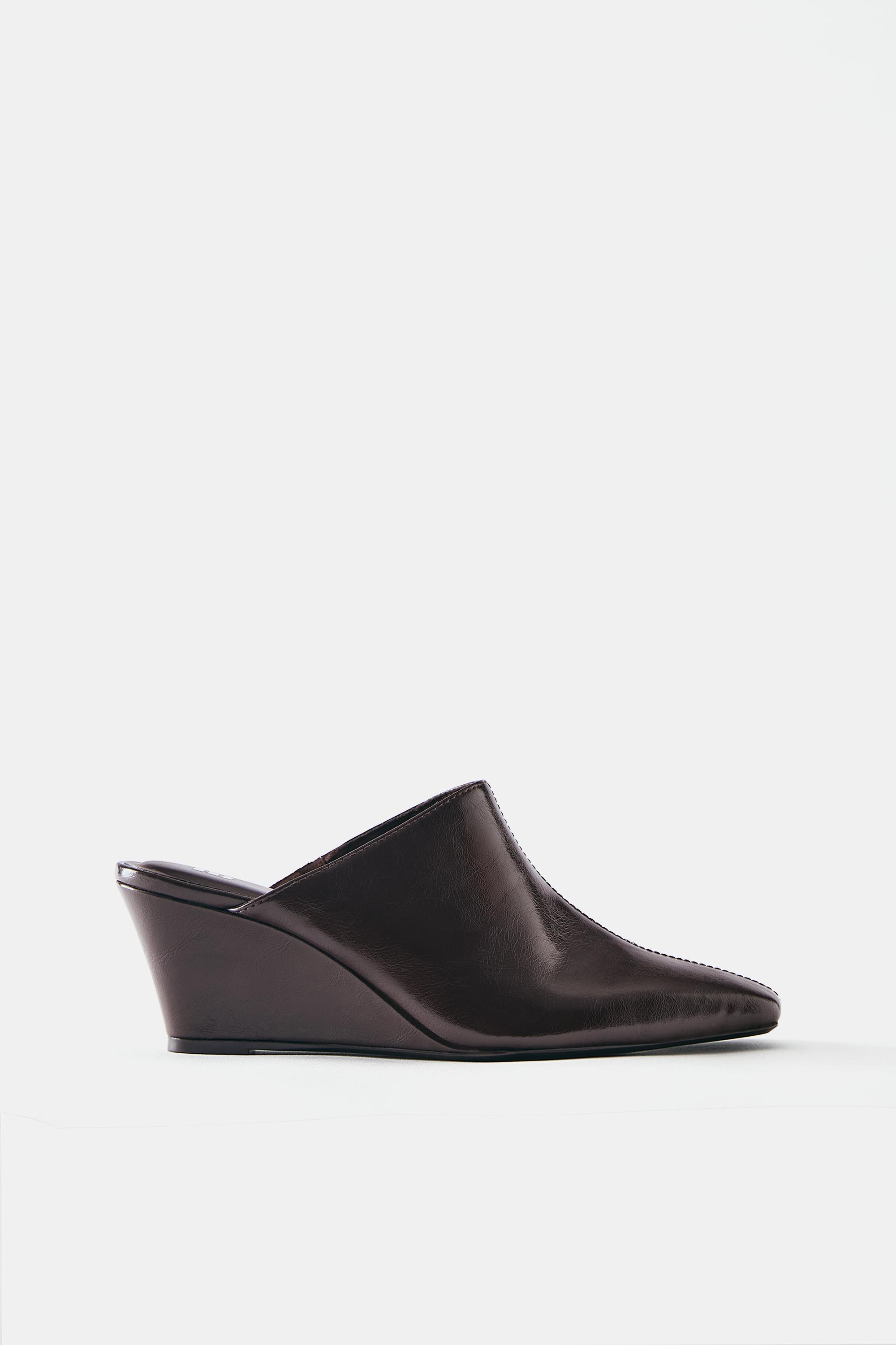Wedge heel mule shoes — Brown