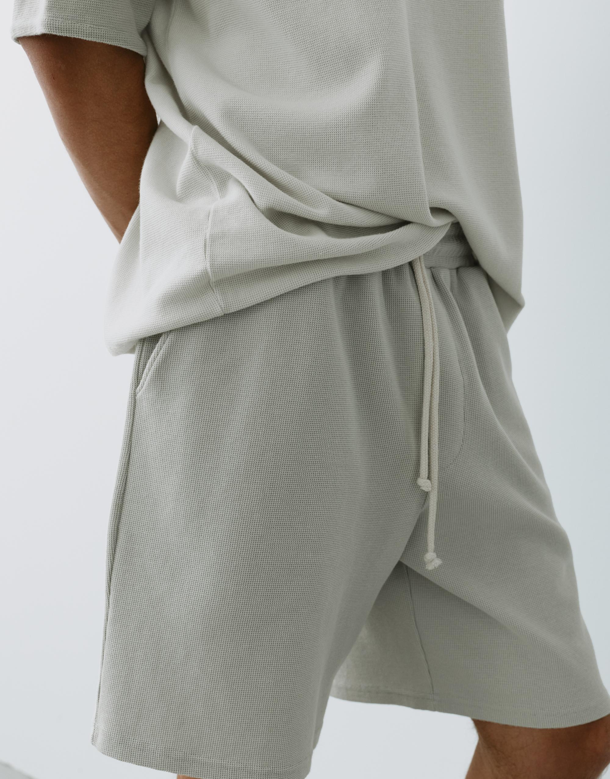 Waffle-knit jogger Bermuda shorts — Aquamarine