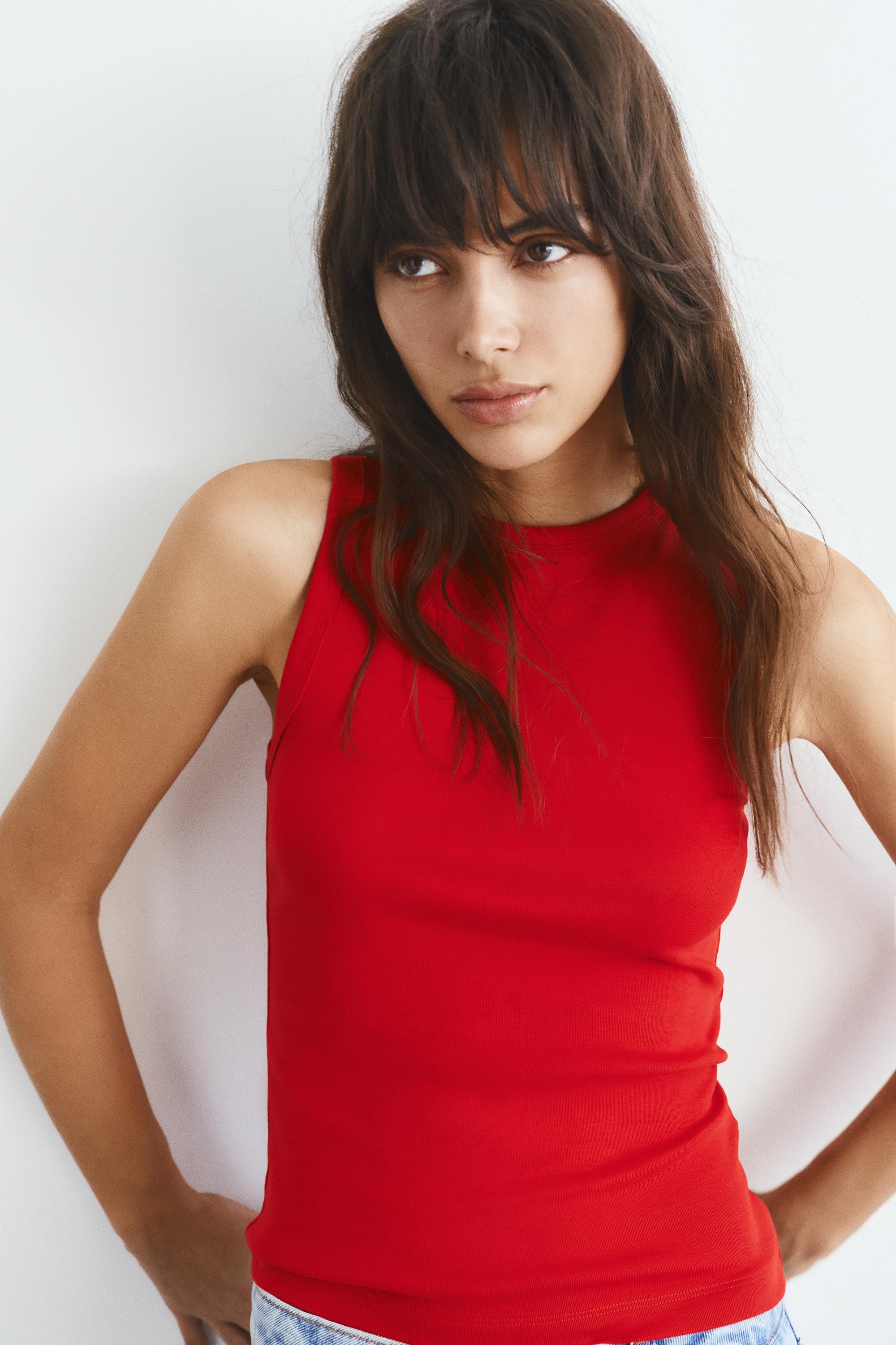 Round neck tank top — Red