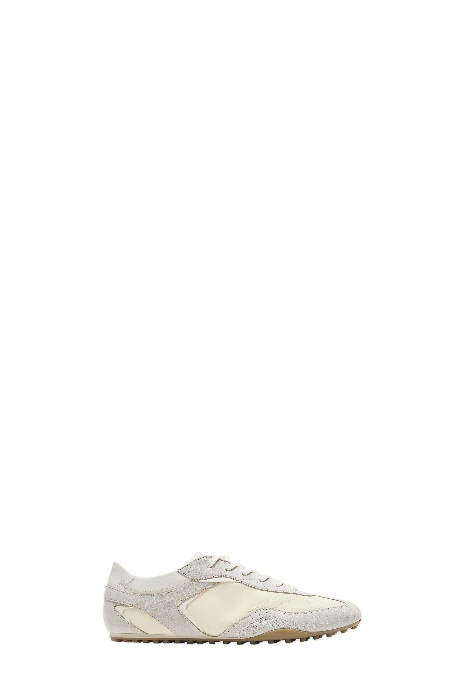 Trainers — Ecru