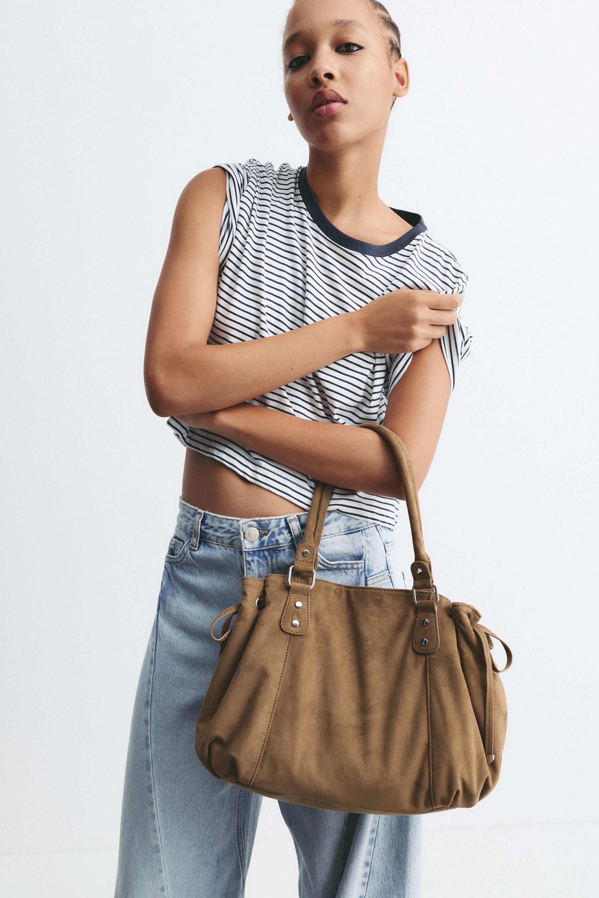 Gathered shoulder bag PULL&BEAR