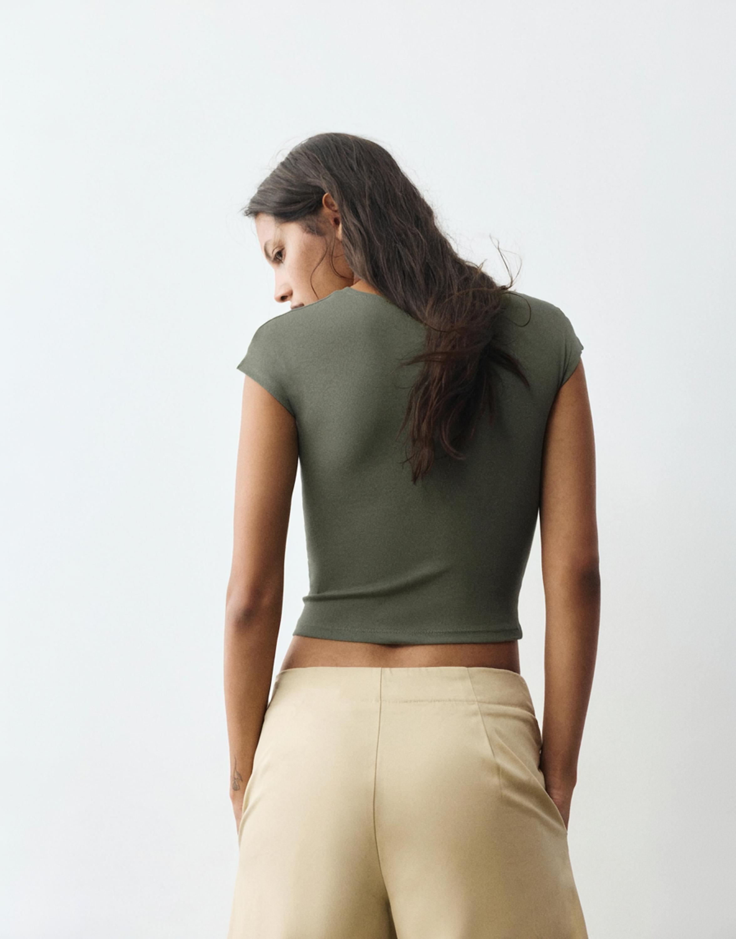 Fitted short sleeve T-shirt — Khaki