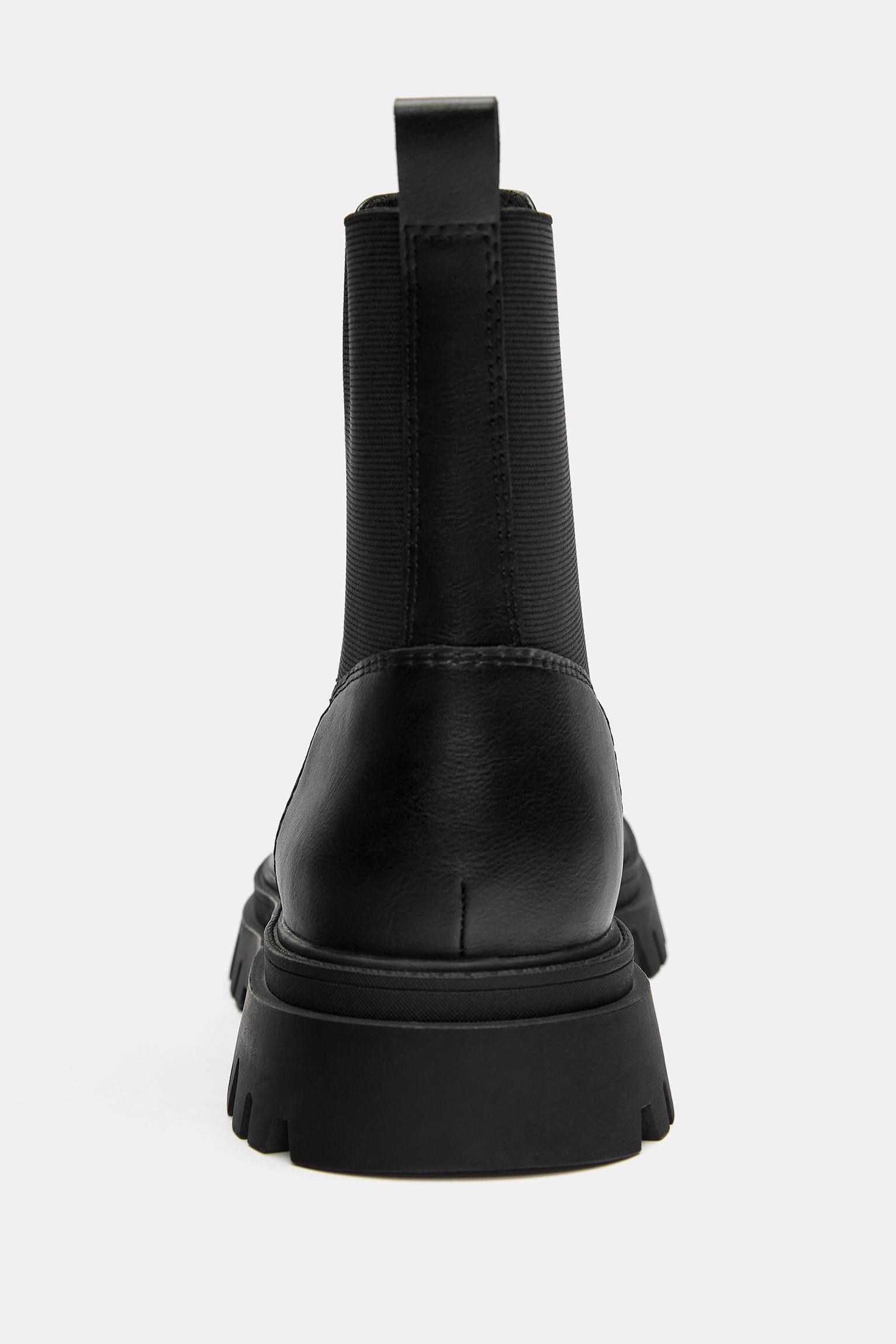 Lined Chelsea boots — Black
