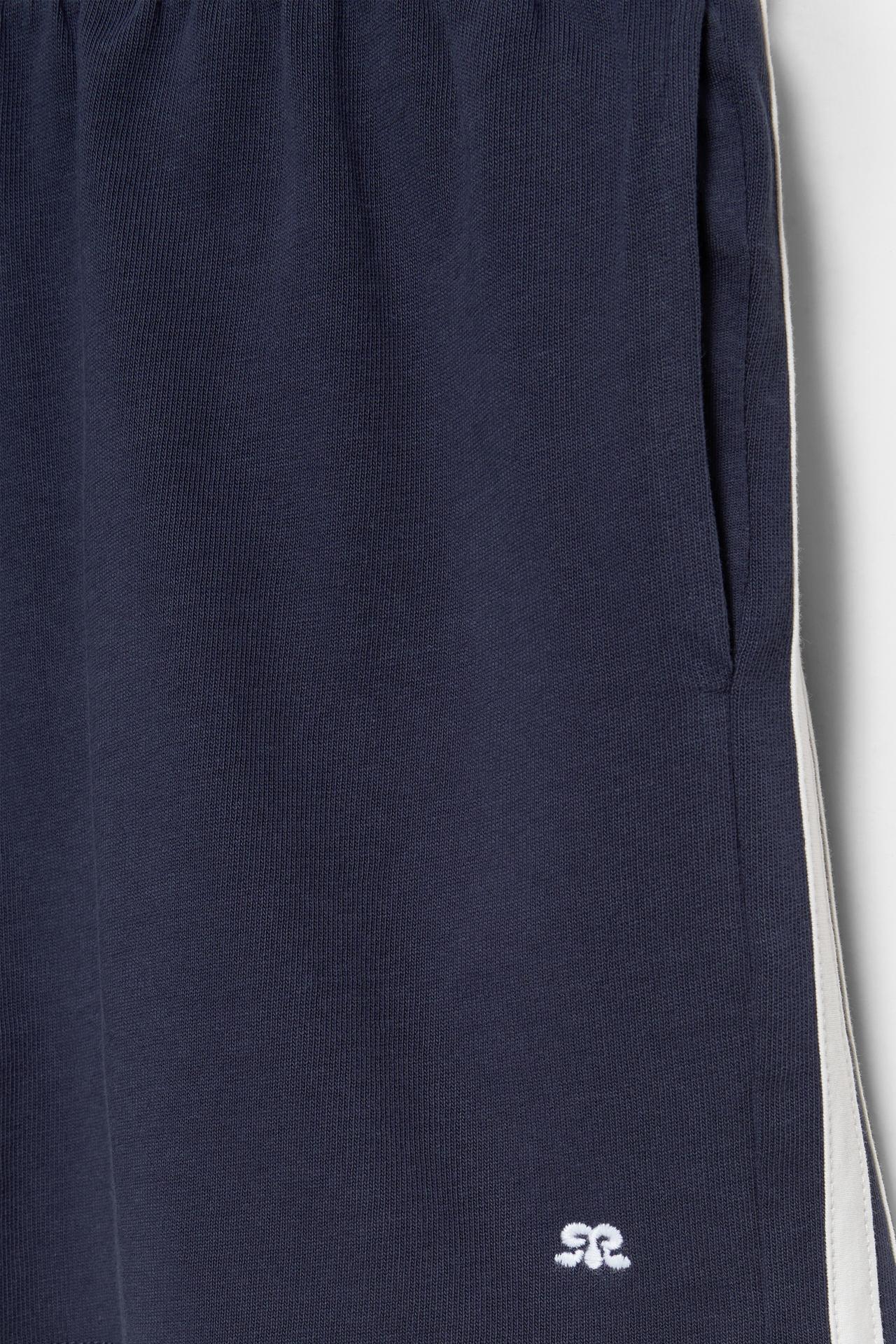 Sports shorts with side stripes — Dark navy