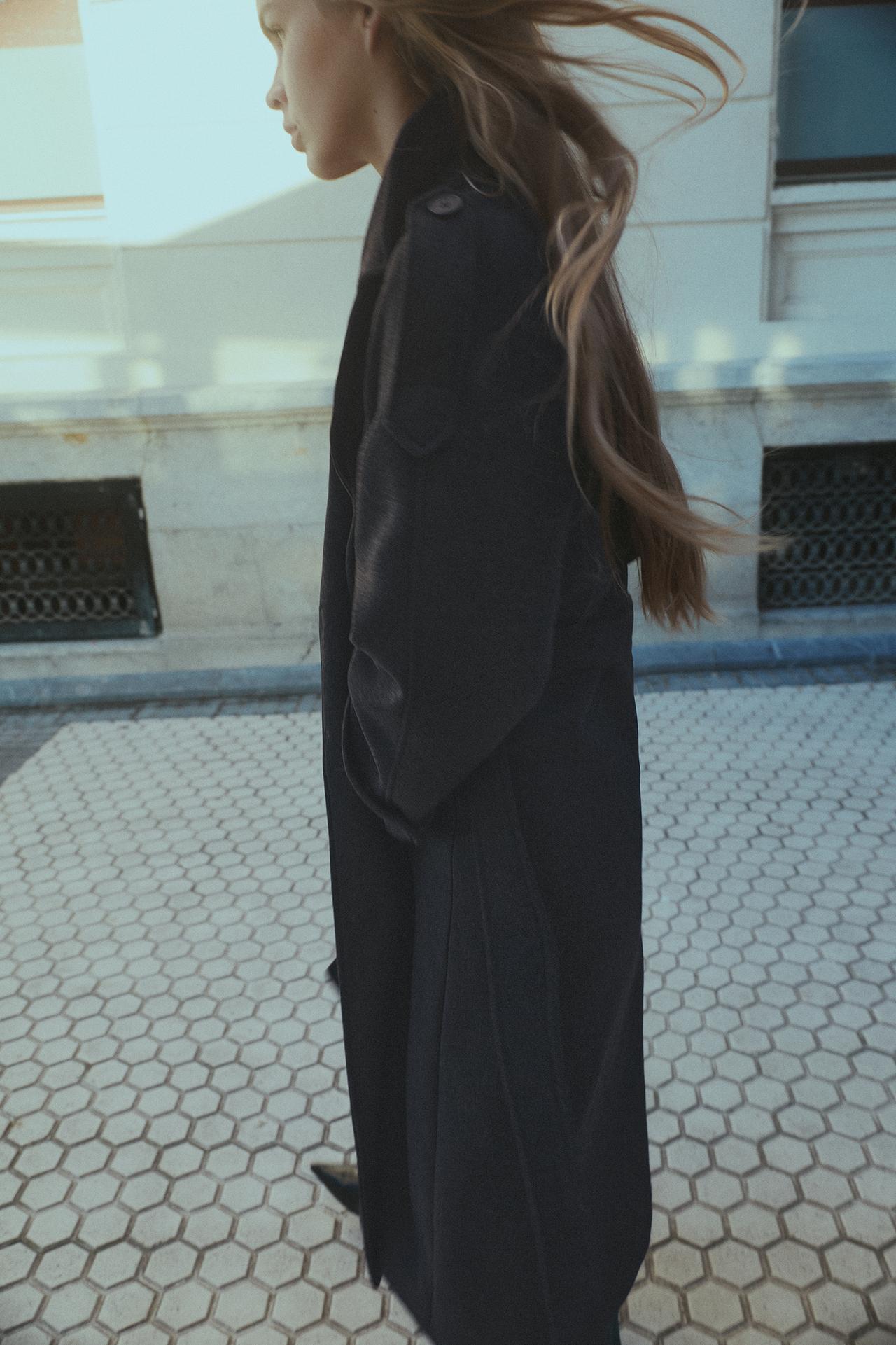 Belted wool trench coat — Anthracite grey