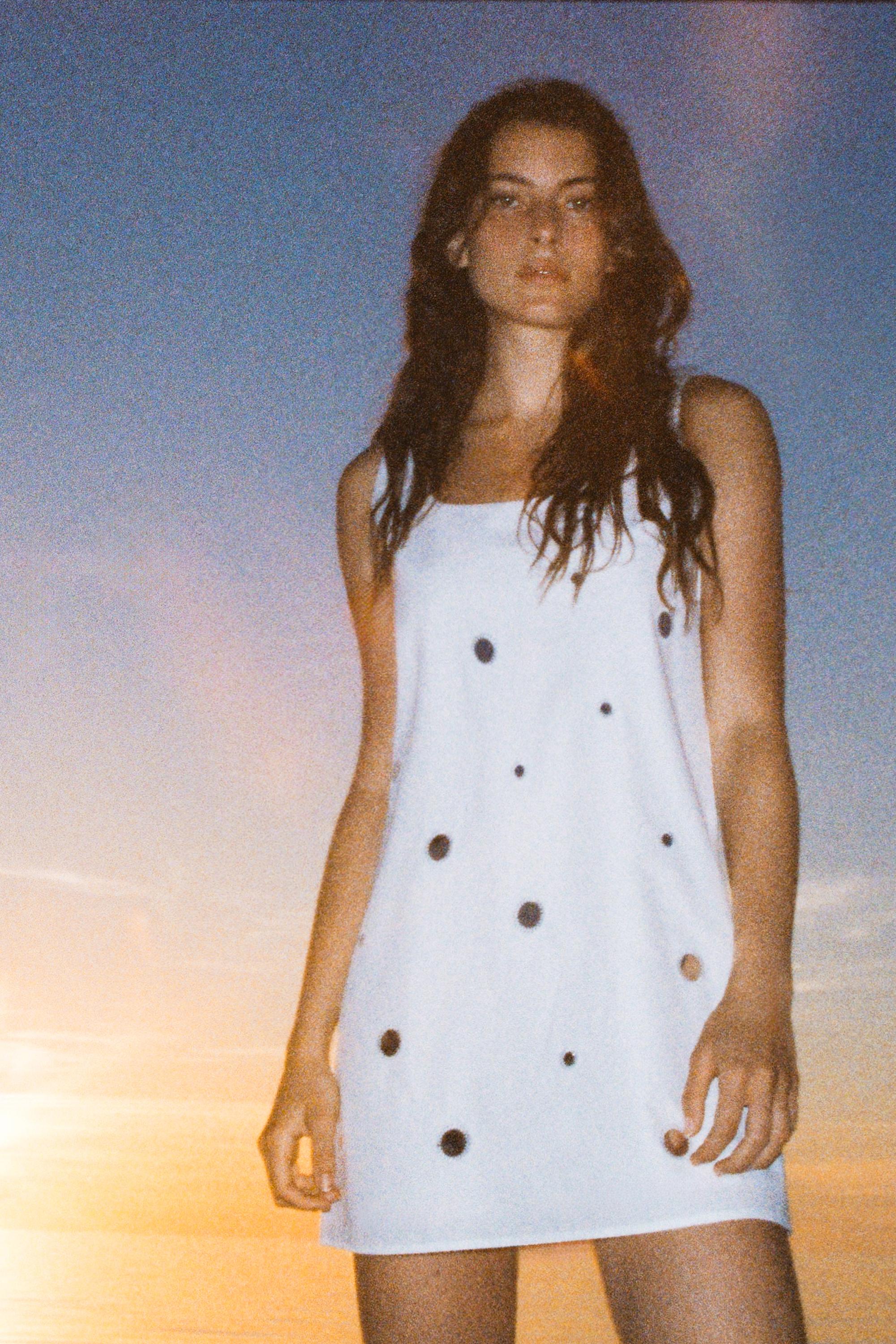 Short strappy dress with mirrored details — Ecru