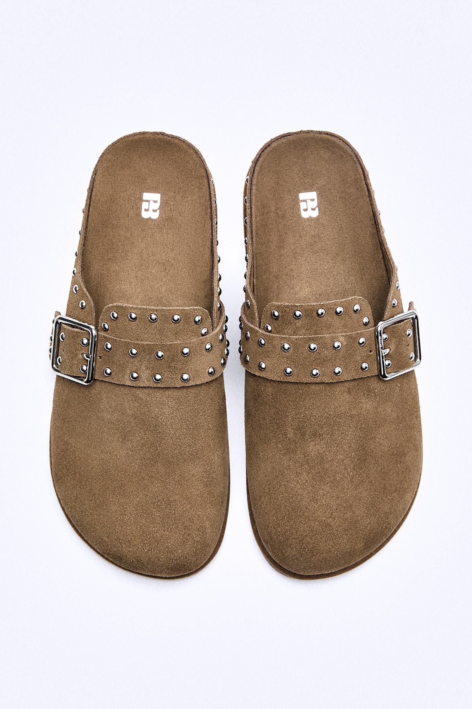 Leather studded clogs — Sand