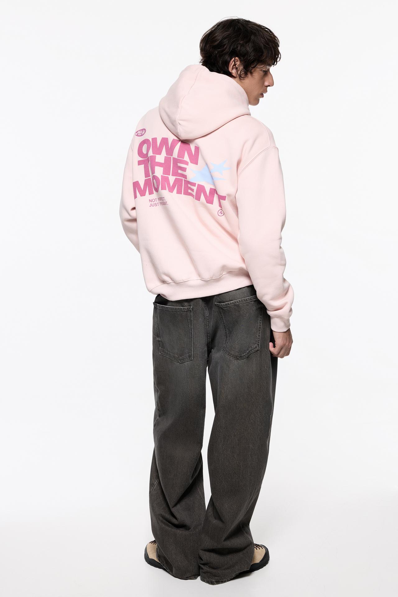 Graphic sweatshirt with hood — Pink
