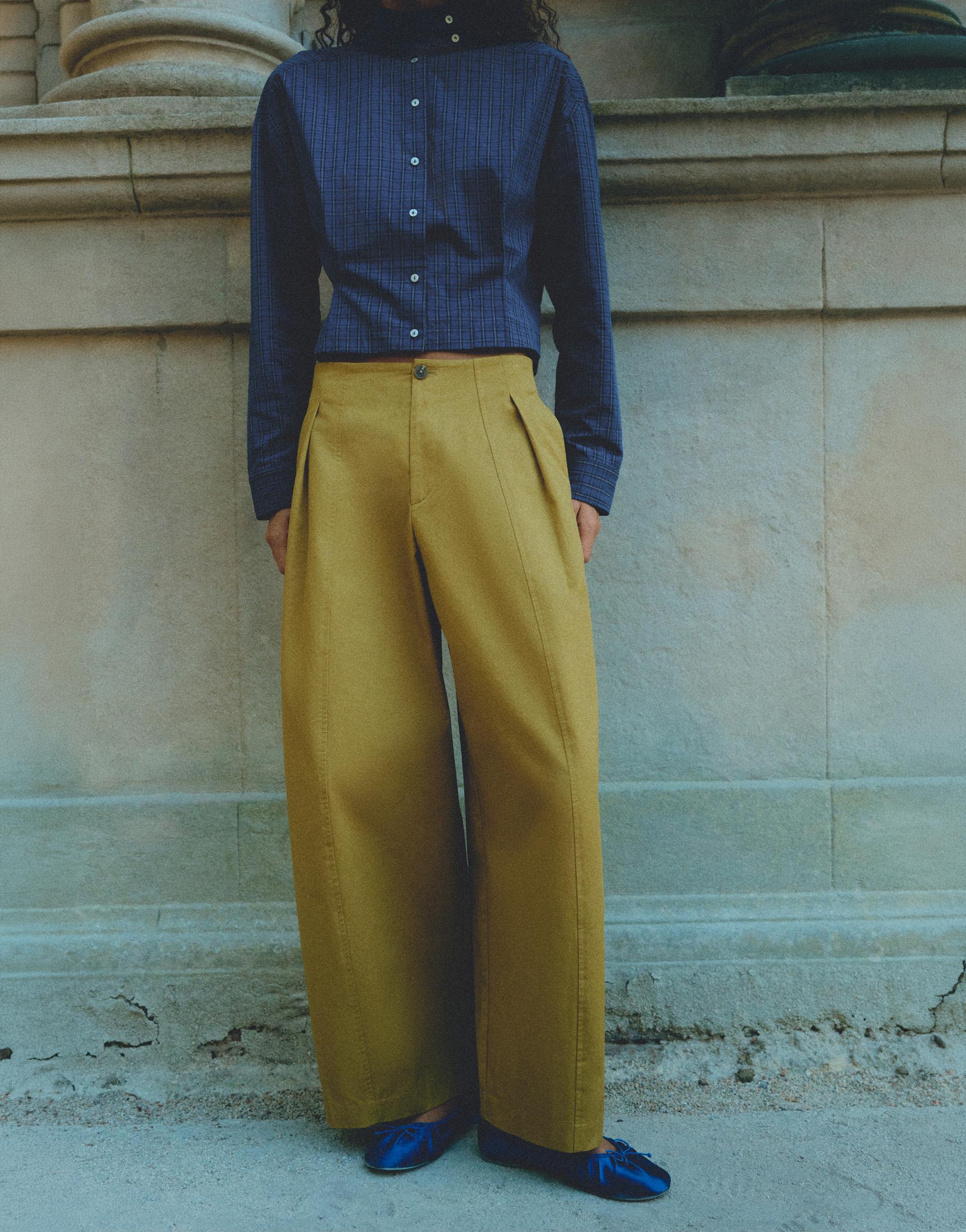 Darted barrel trousers — Olive
