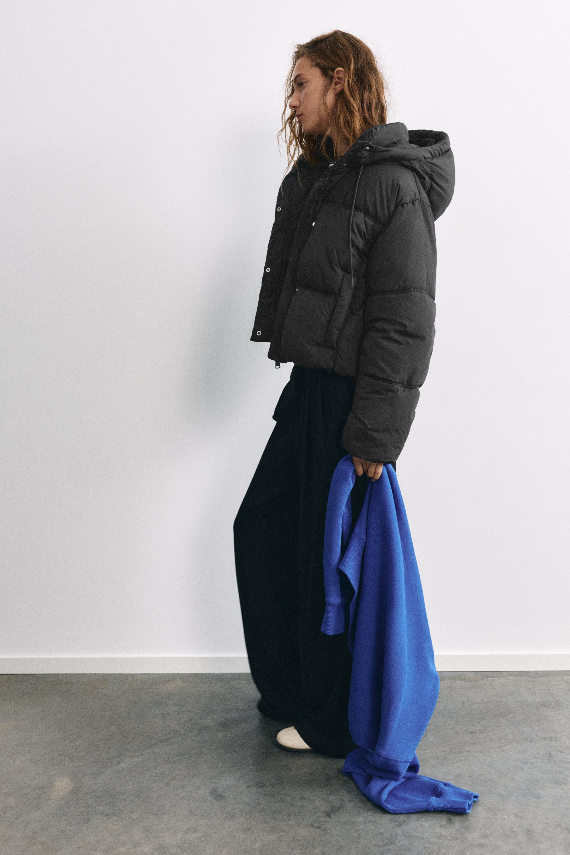 Cropped puffer jacket — Black