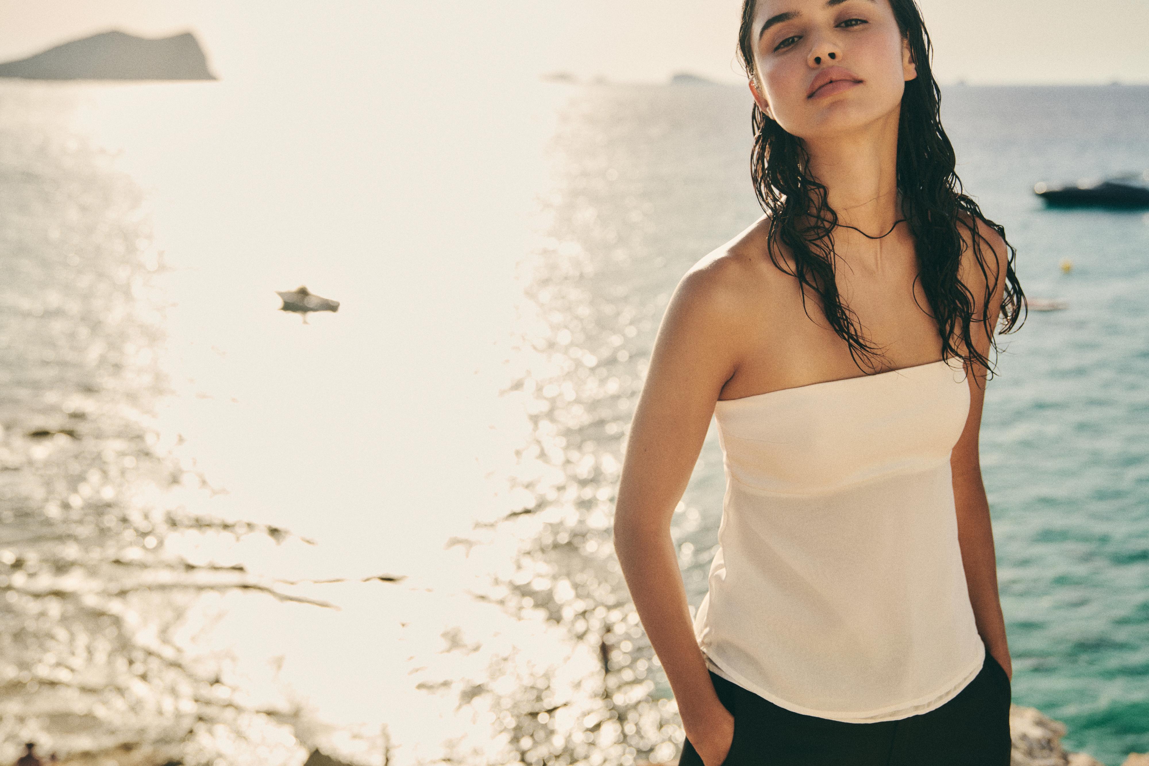 Mixed fabric strapless top — Ice