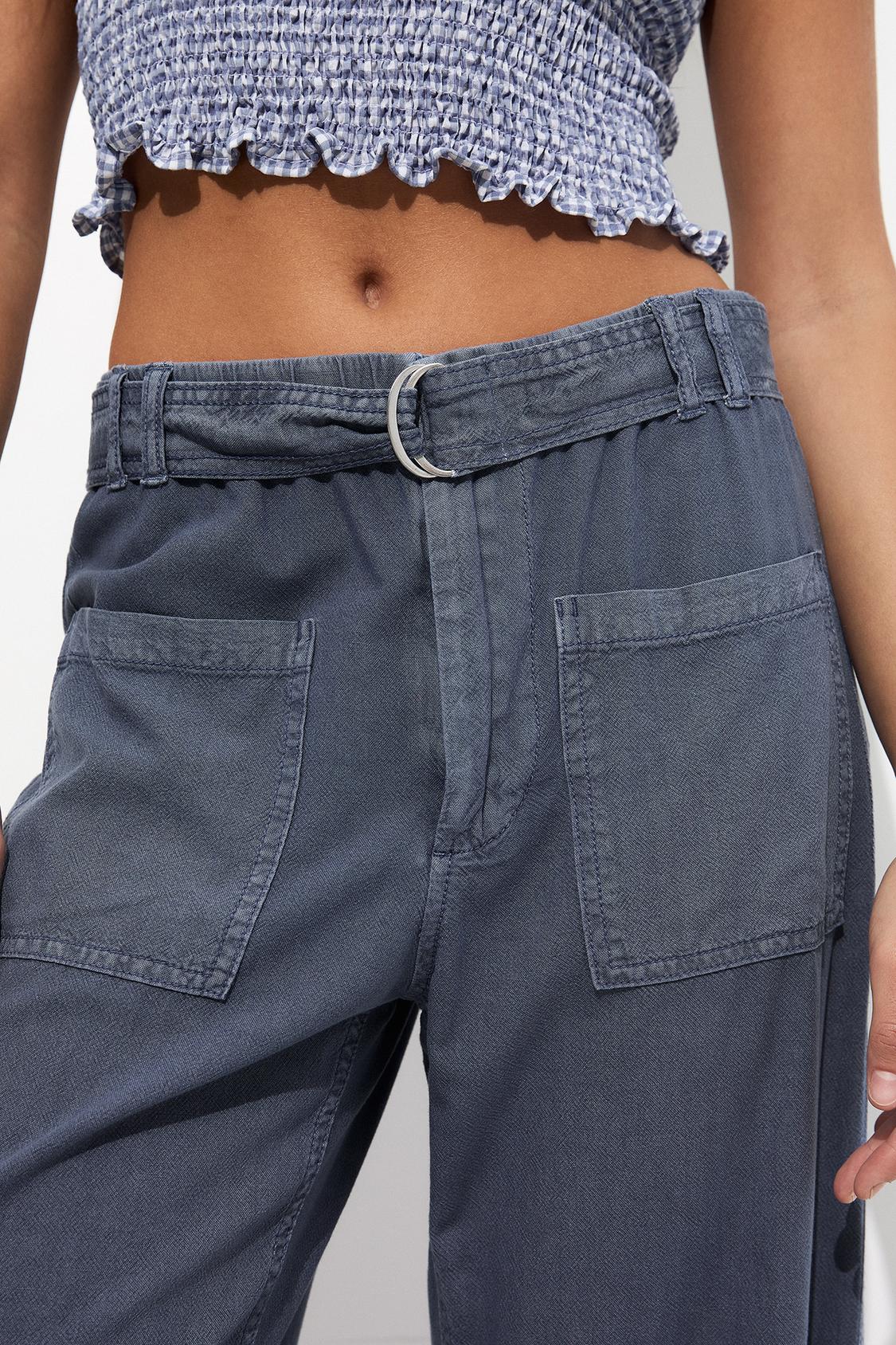 Hose mit verstellbarem Gürtel - PULL&BEAR