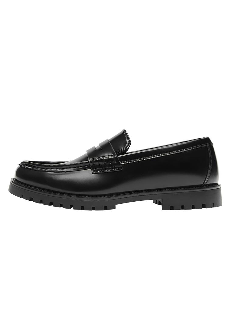 Casual loafers — Black