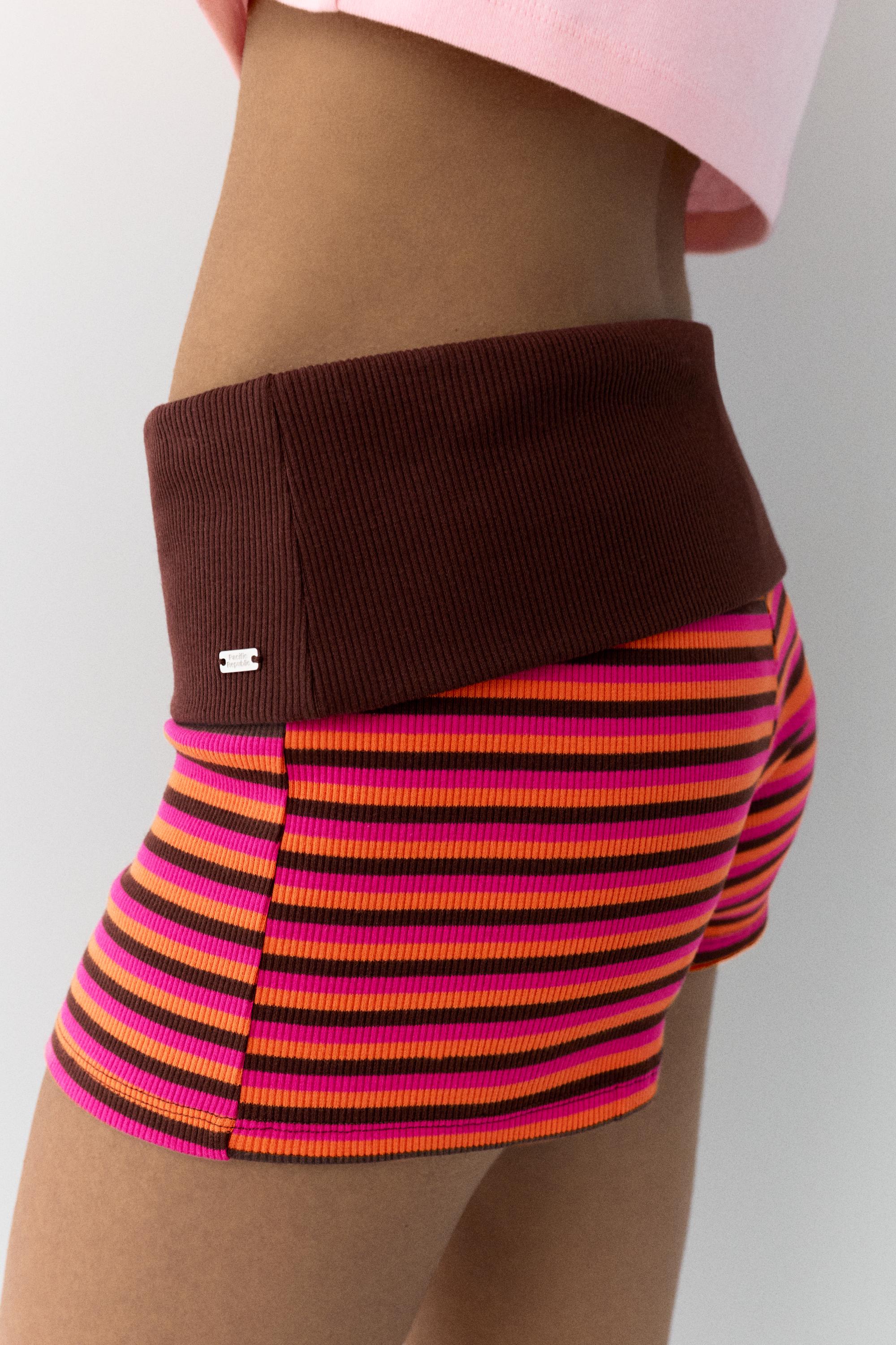 Striped knit shorts — Brown