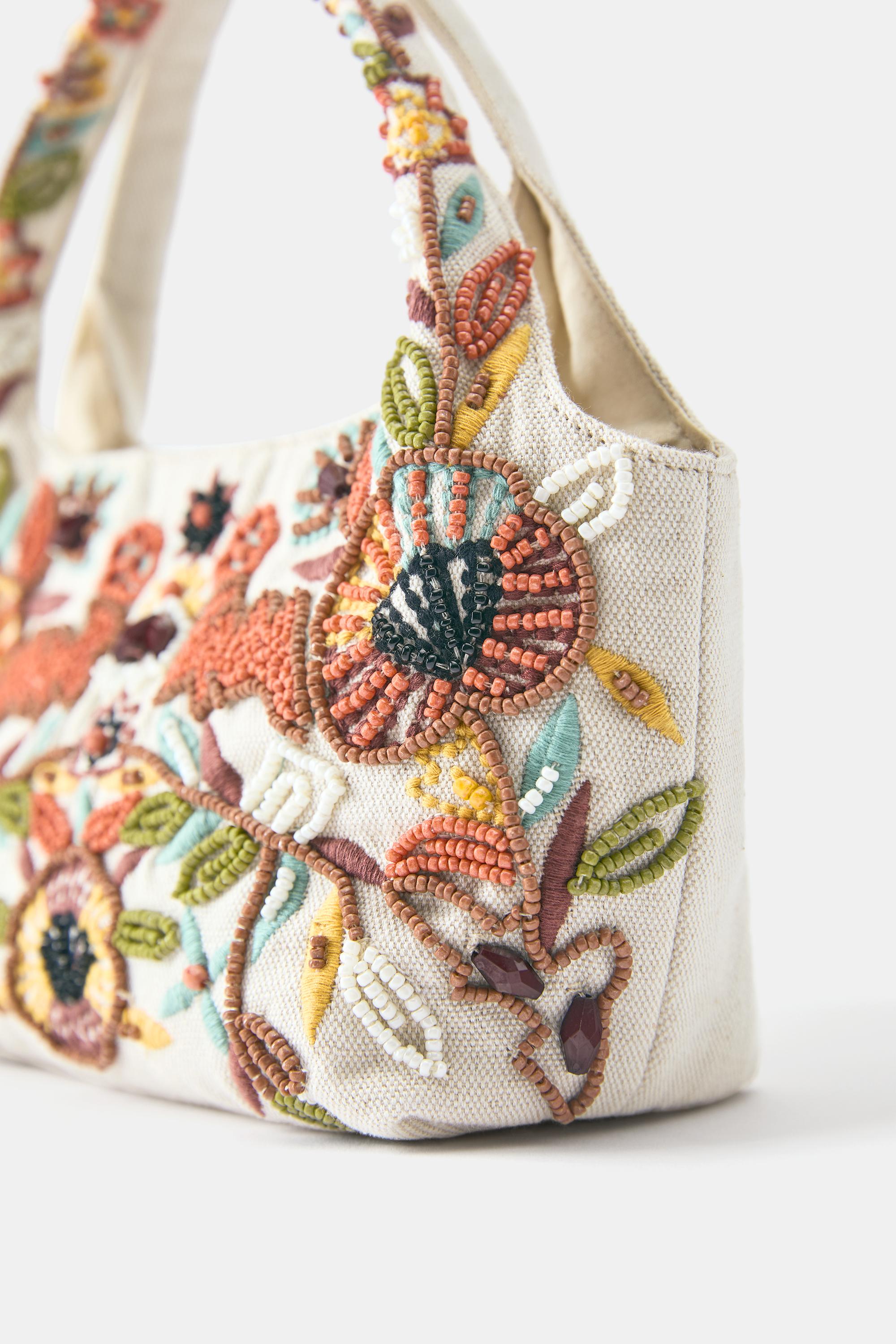 Beaded handbag — Ecru