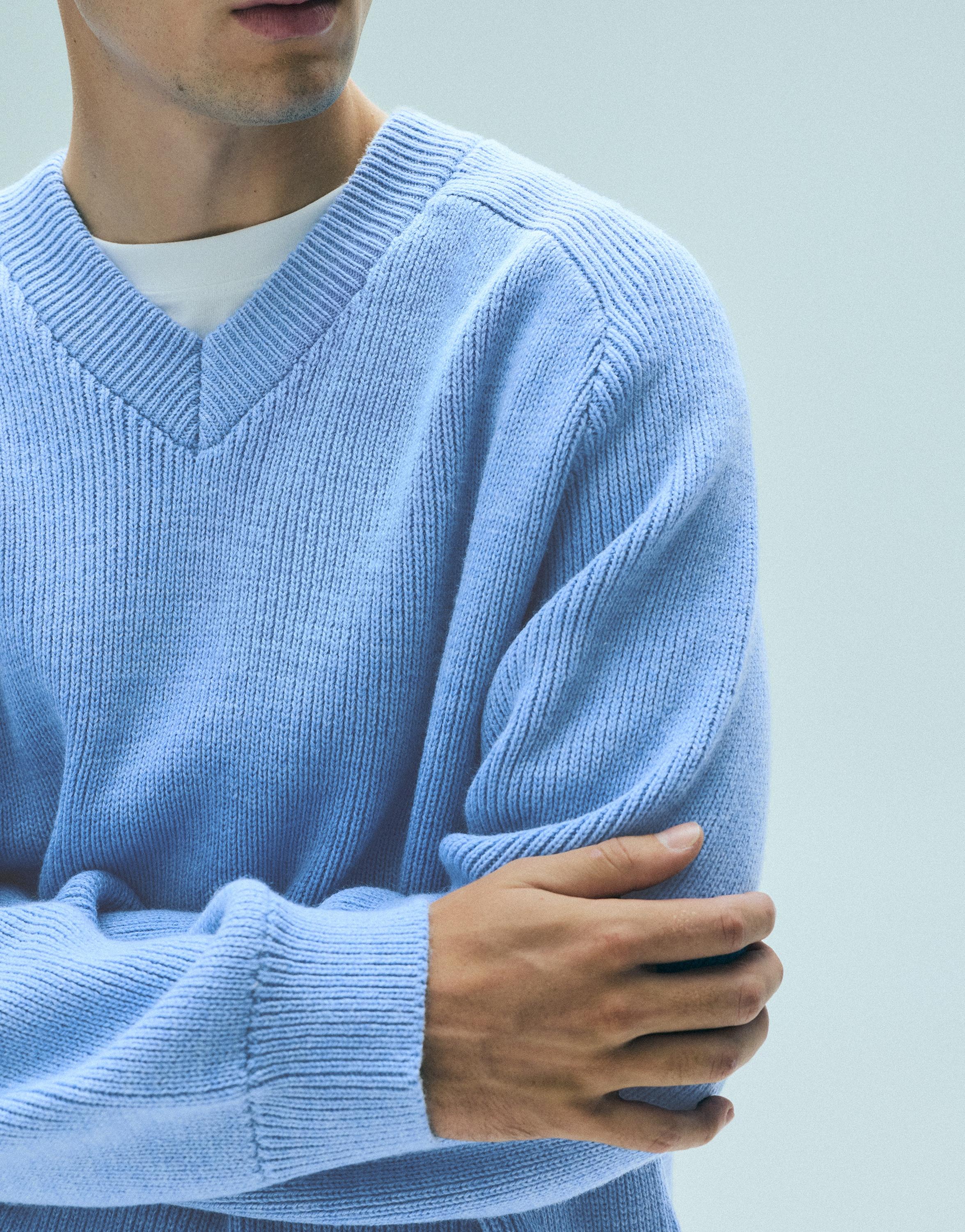 Pull&Bear Fitilli örgü V yaka kazak görsel 3