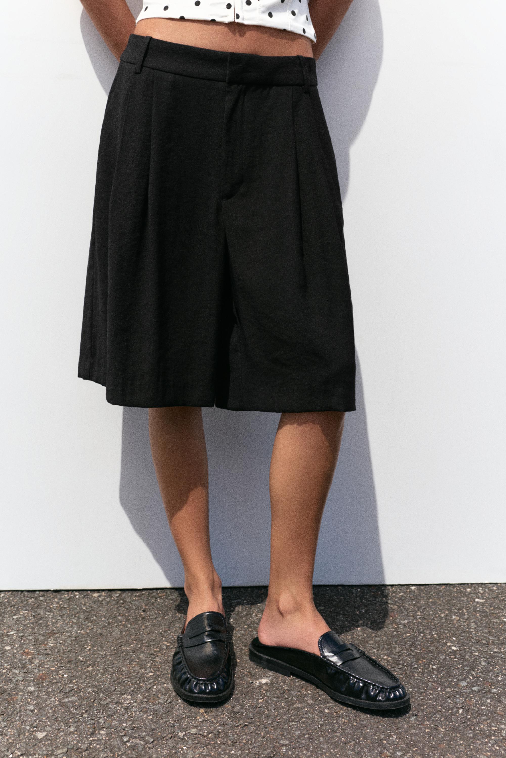 Long darted Bermuda shorts — Black