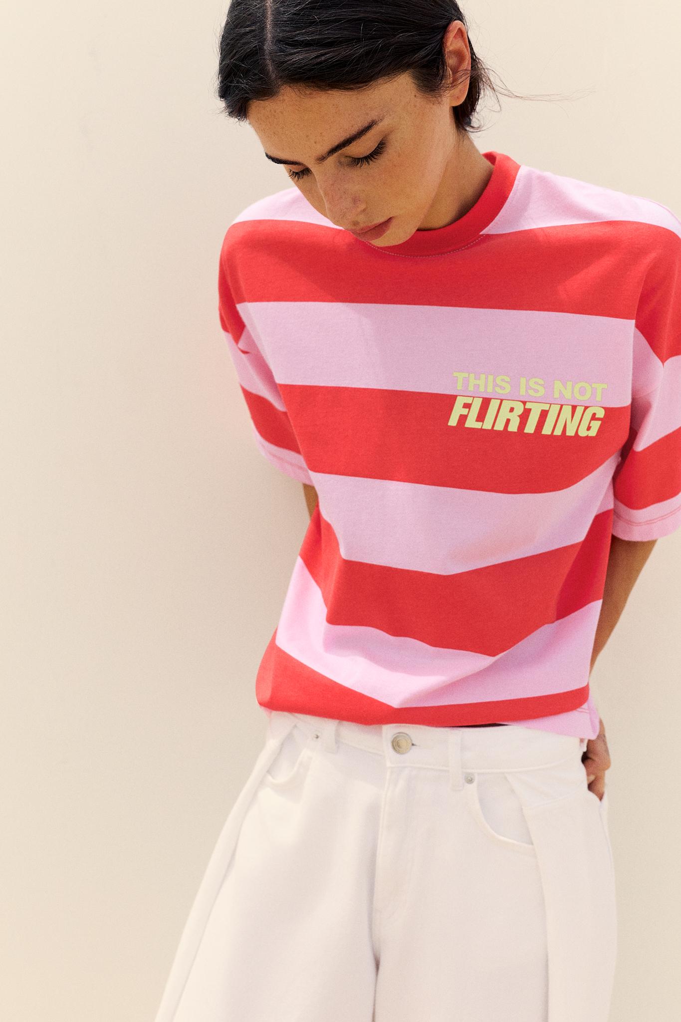 Oversize striped graphic T-shirt — Pink