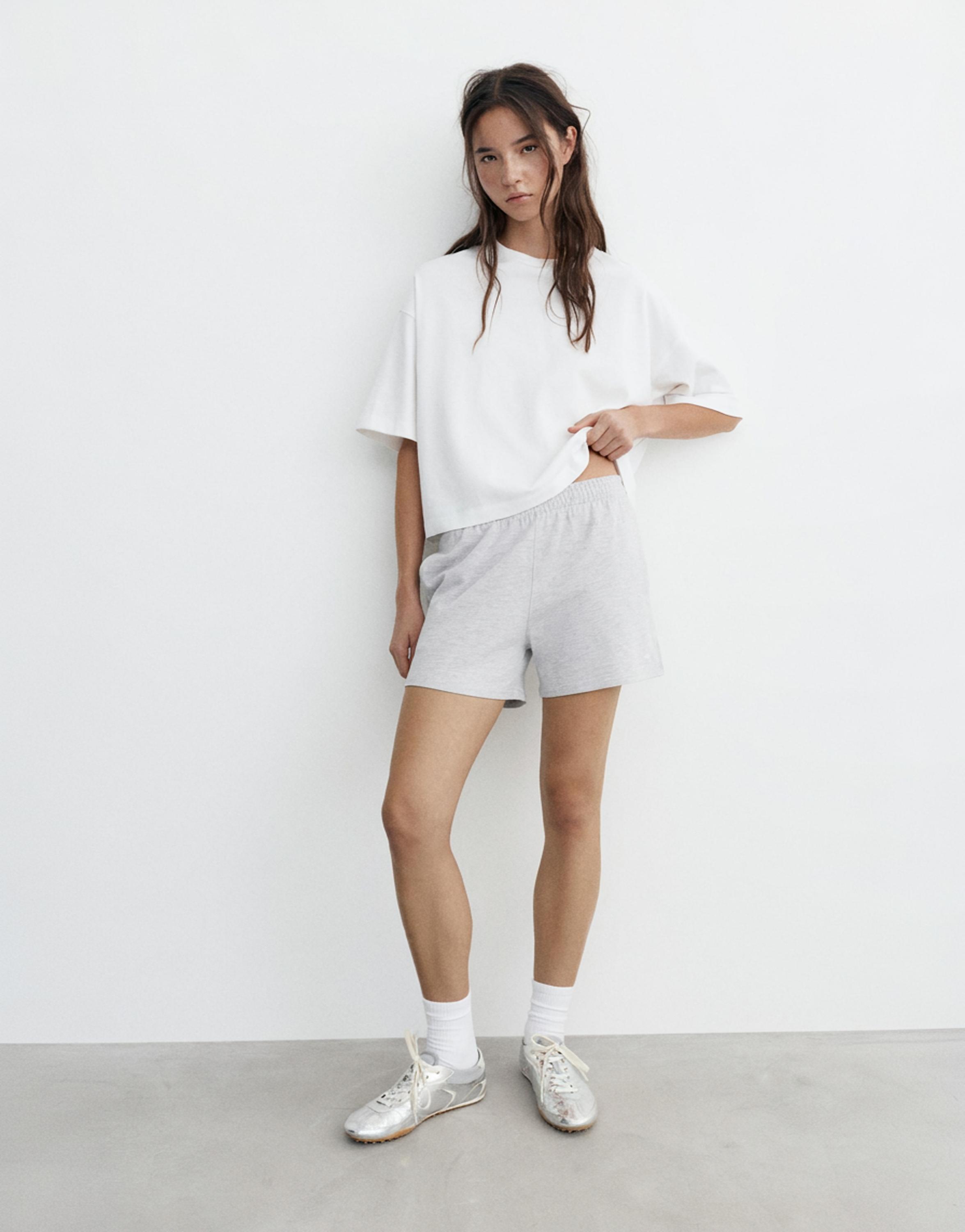 Sports shorts with side stripes — Grey marl