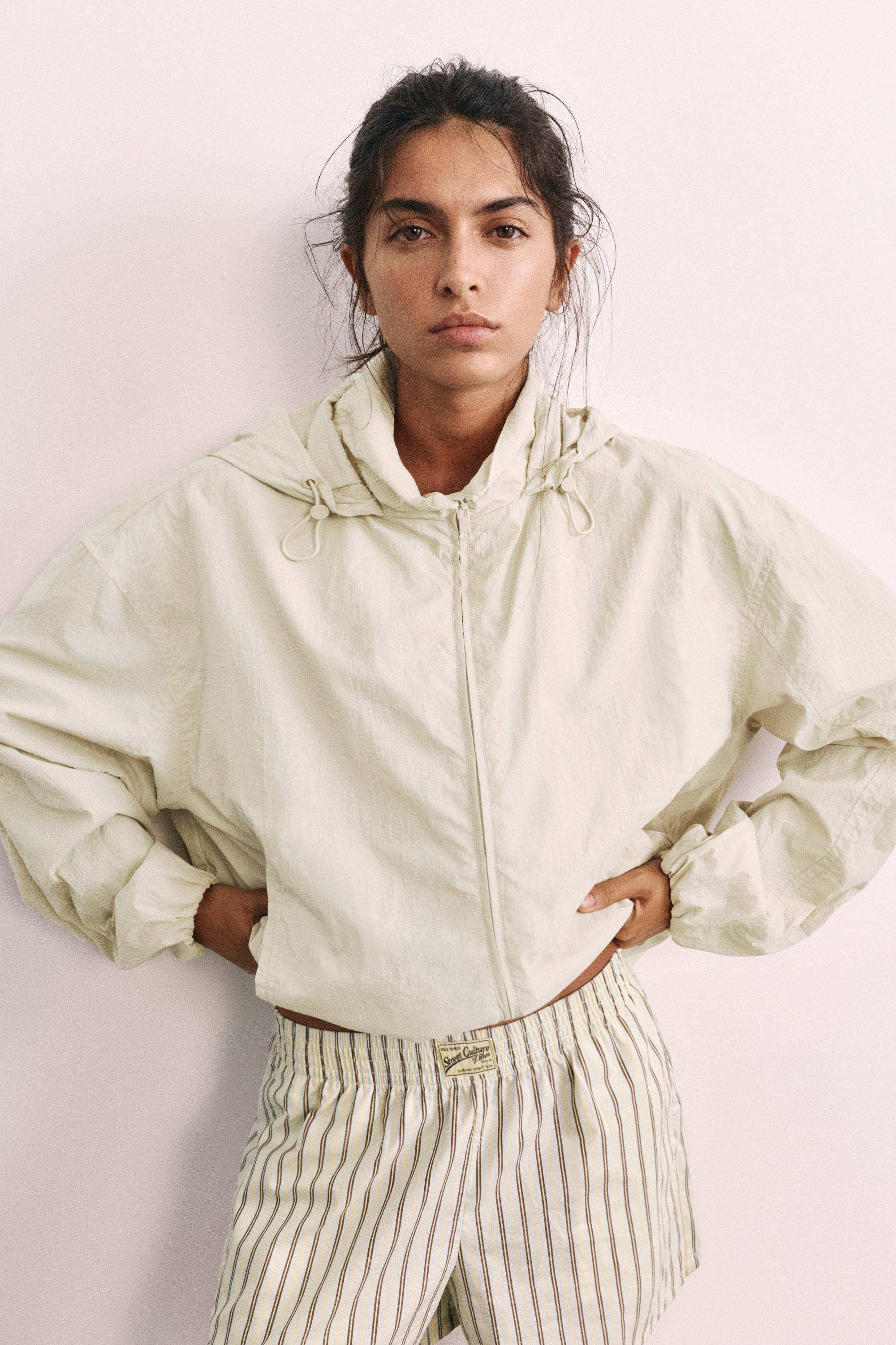 Lightweight hooded jacket — Sand