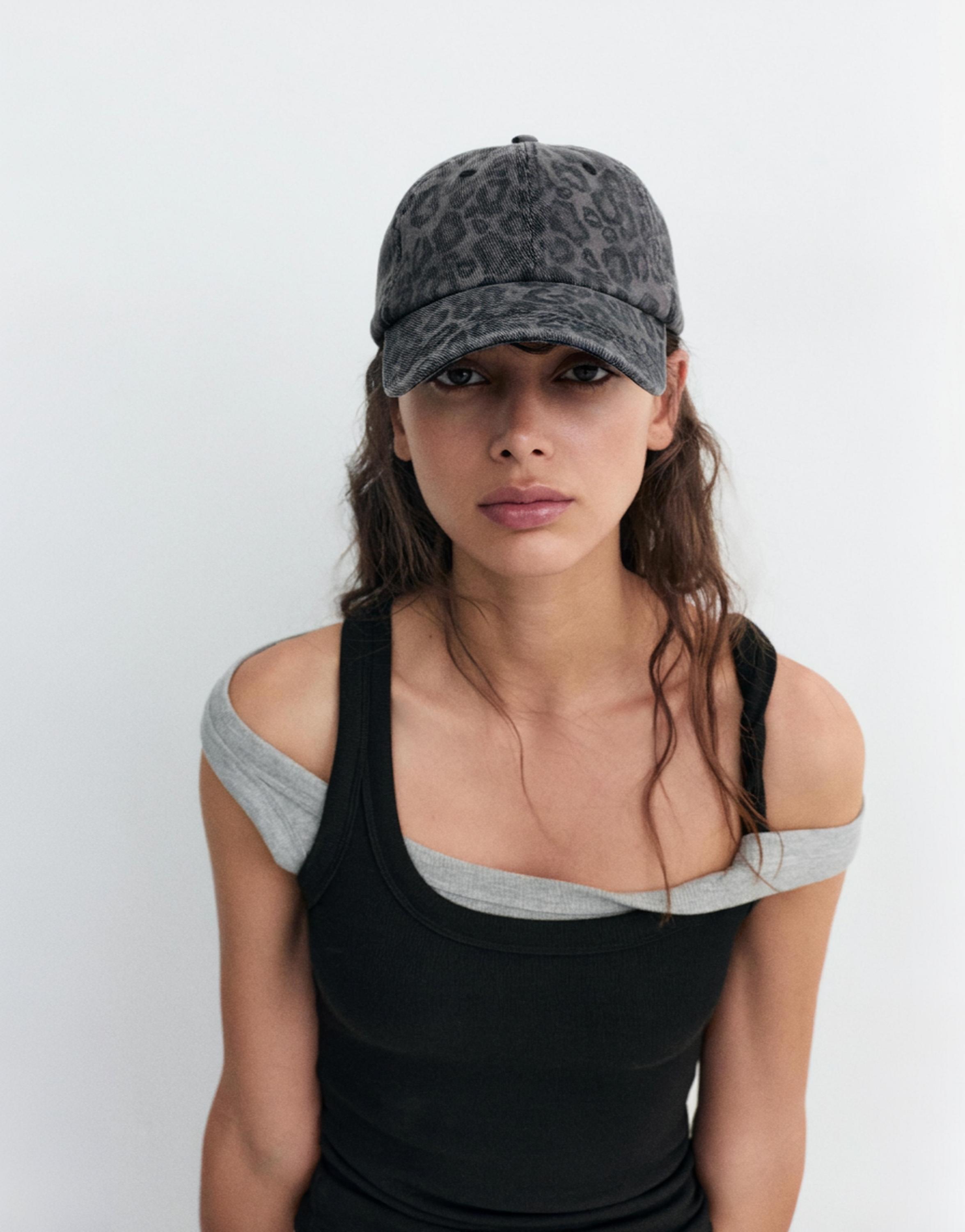 Leopard print cap — Anthracite grey