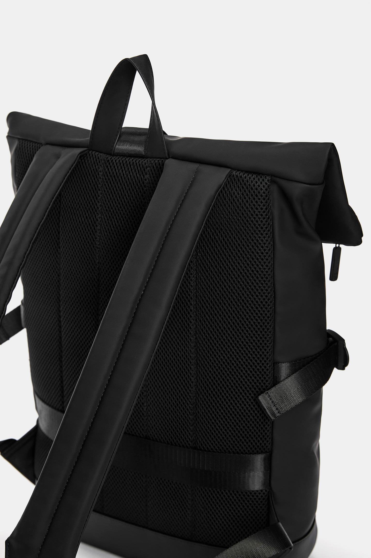 Rubberised flap backpack — Black