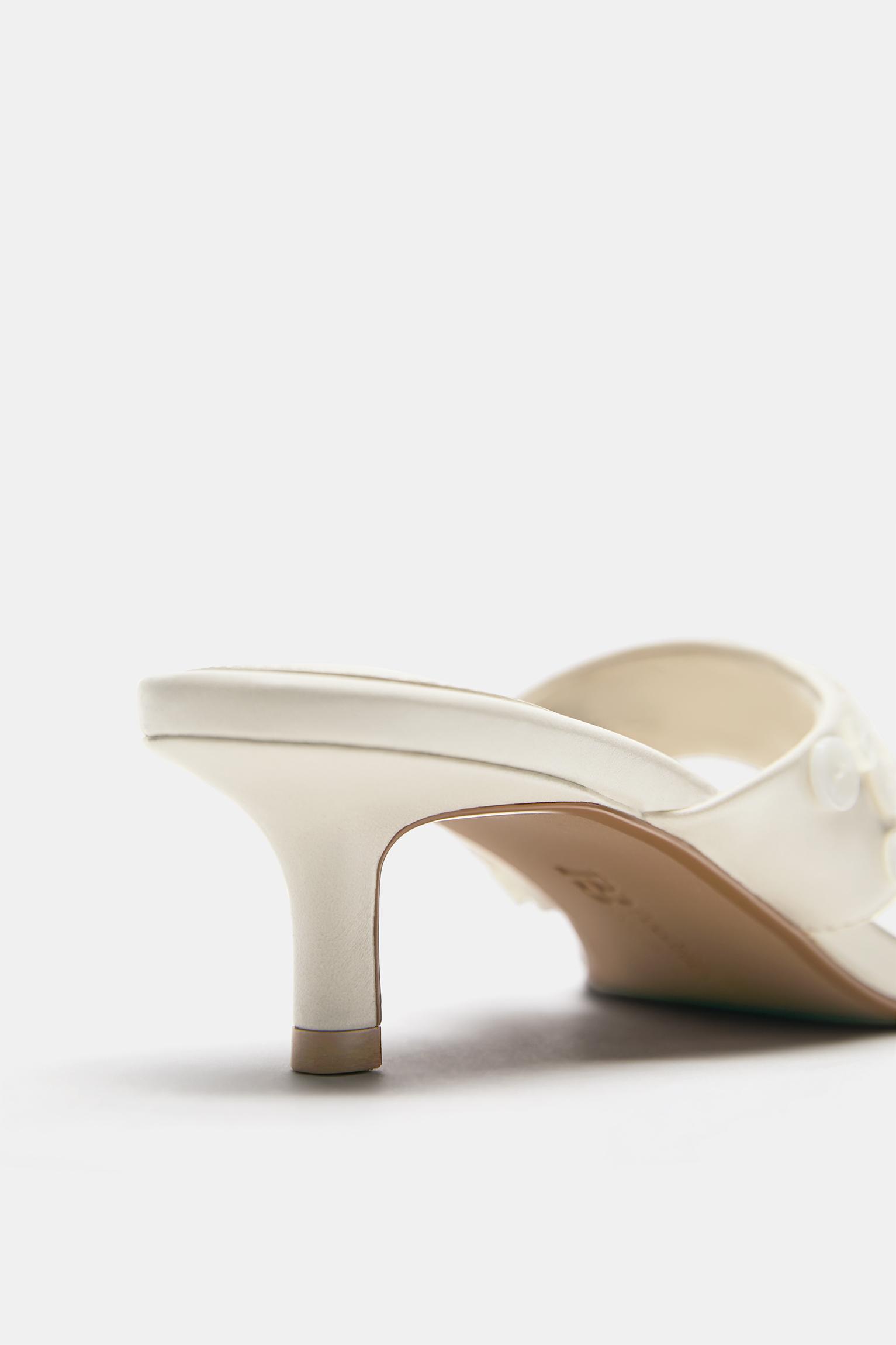 Heeled sandals with button detail — Ecru
