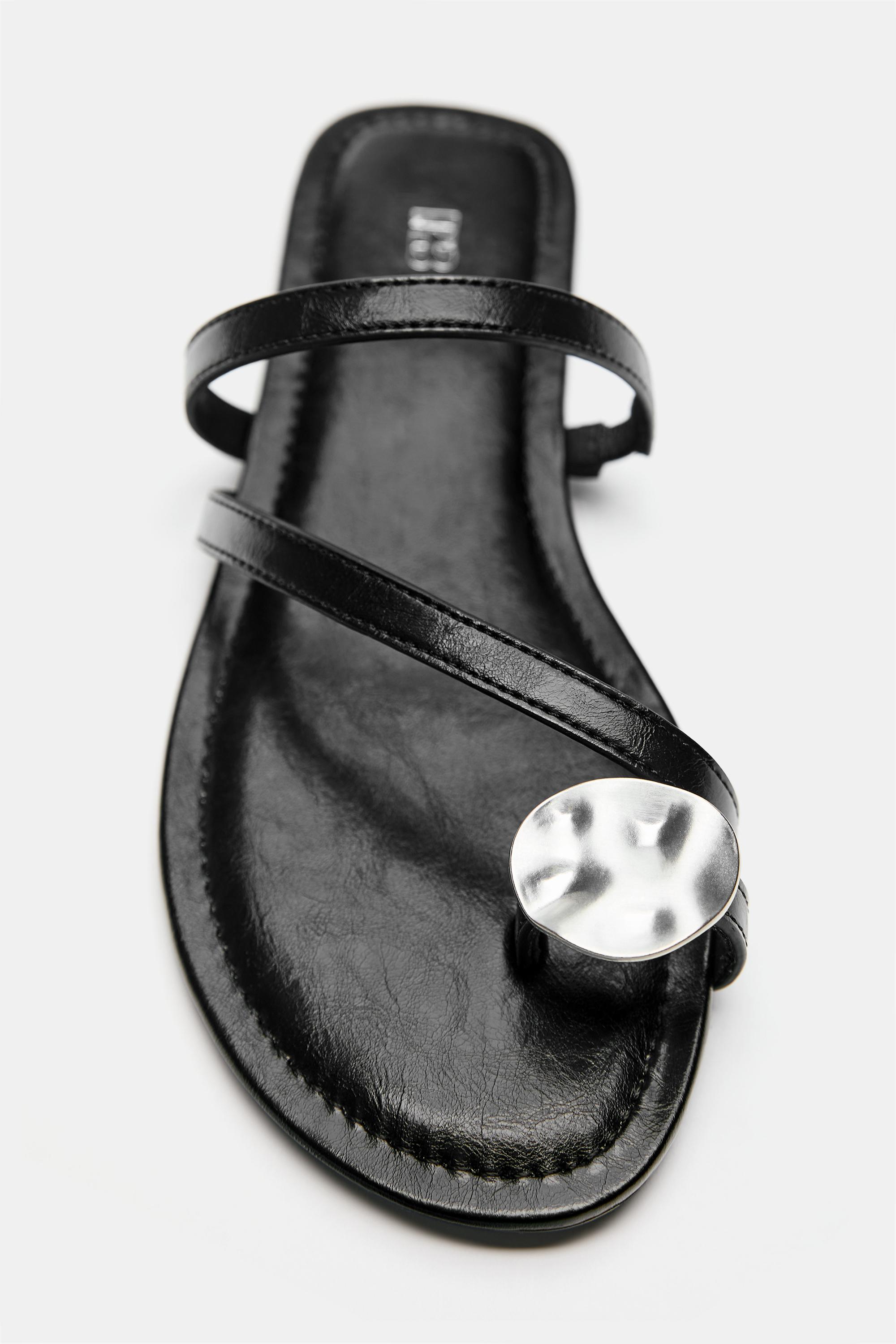 Embellished flat sandals — Black