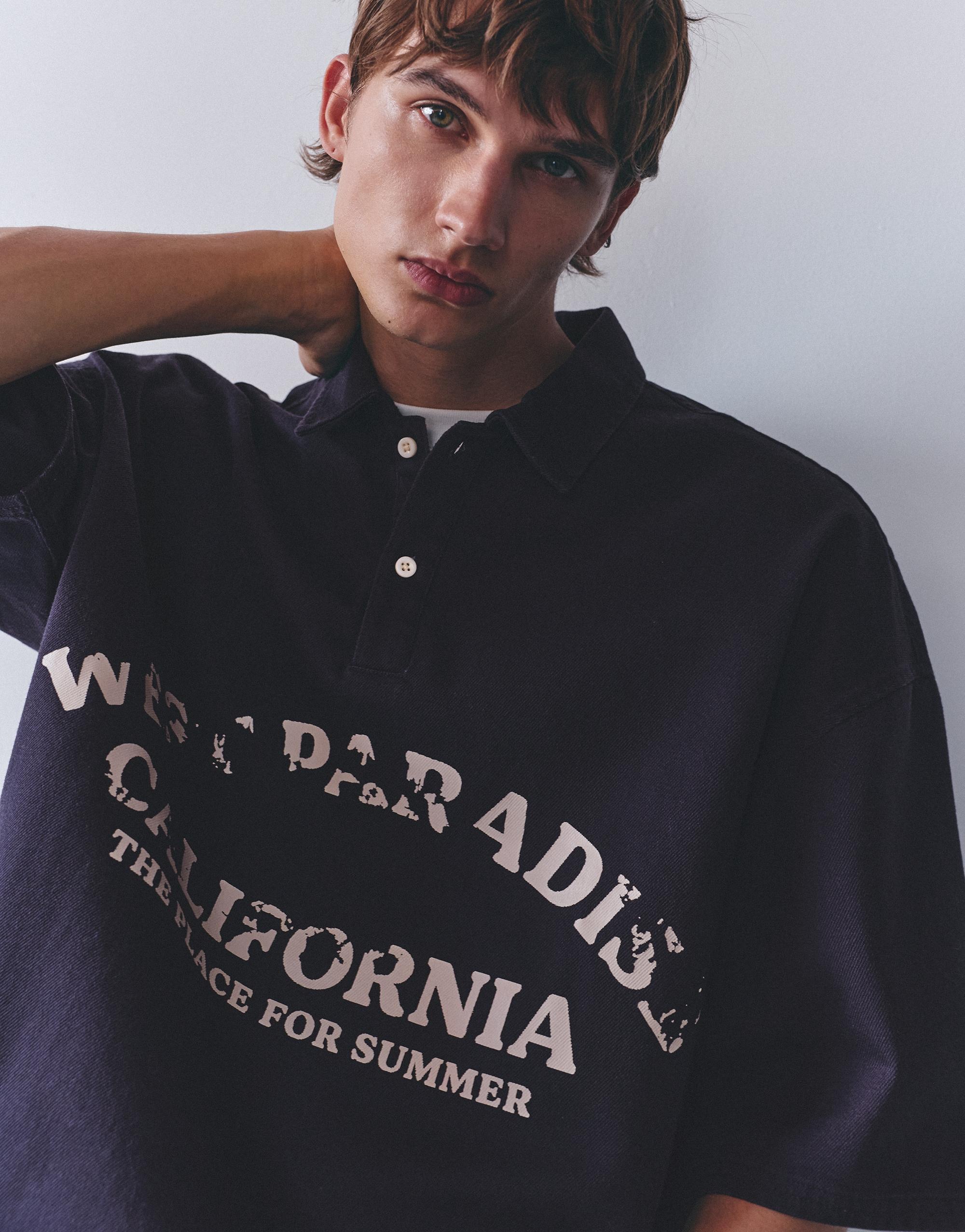Short sleeve graphic polo shirt — Dark blue
