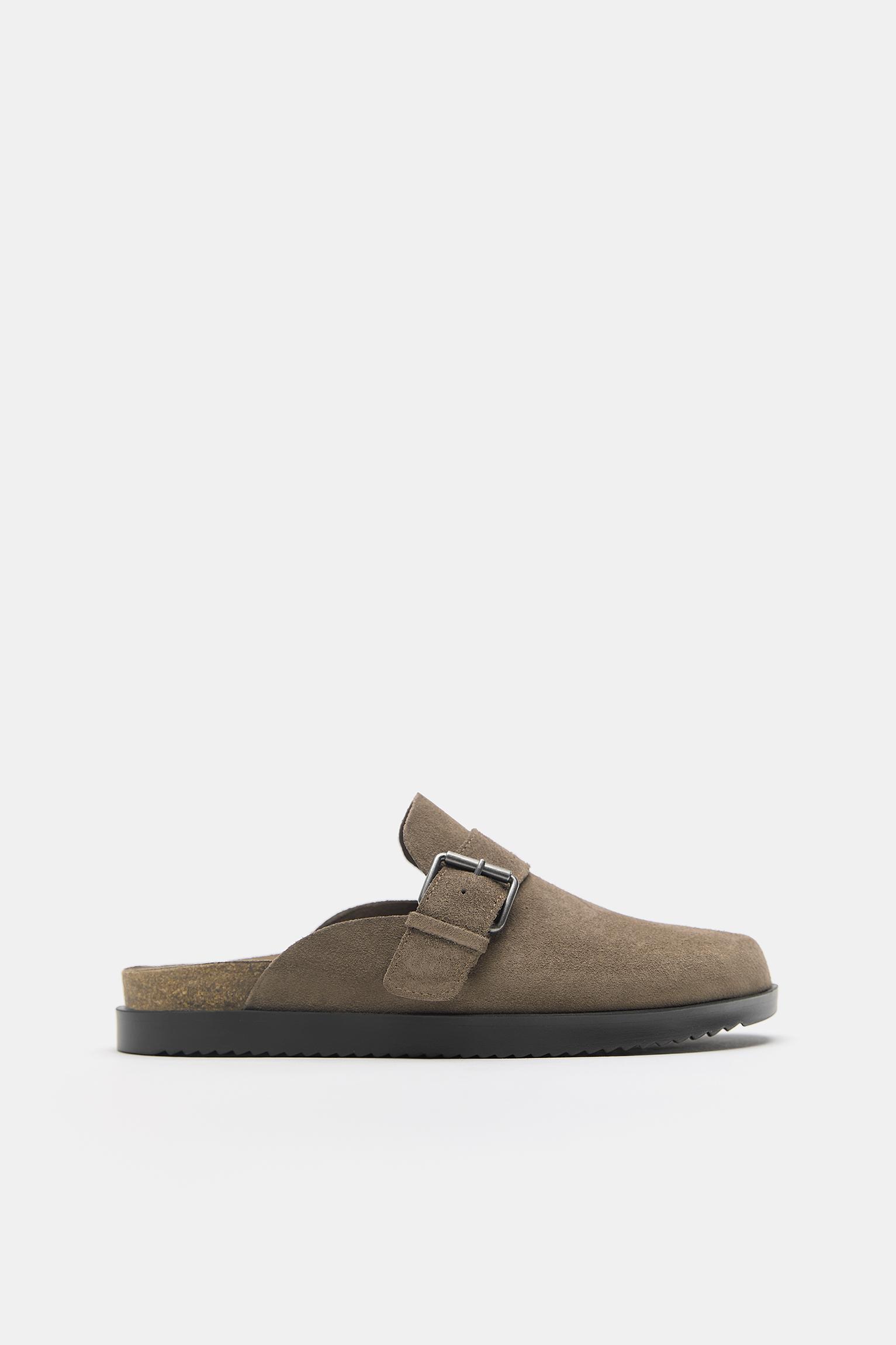 Leather buckle clogs — Brown