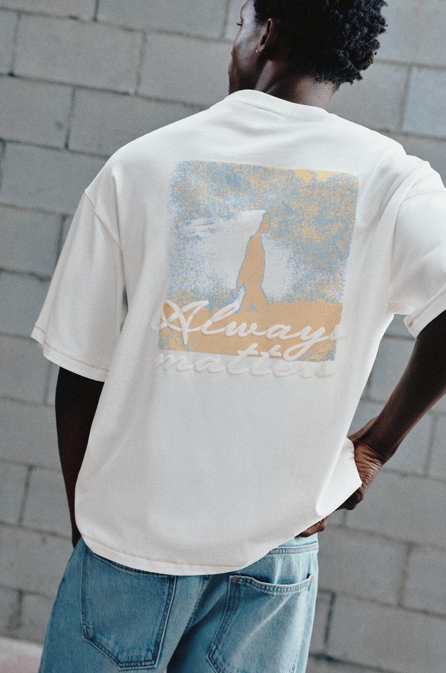 Embroidered graphic T-shirt — Ecru