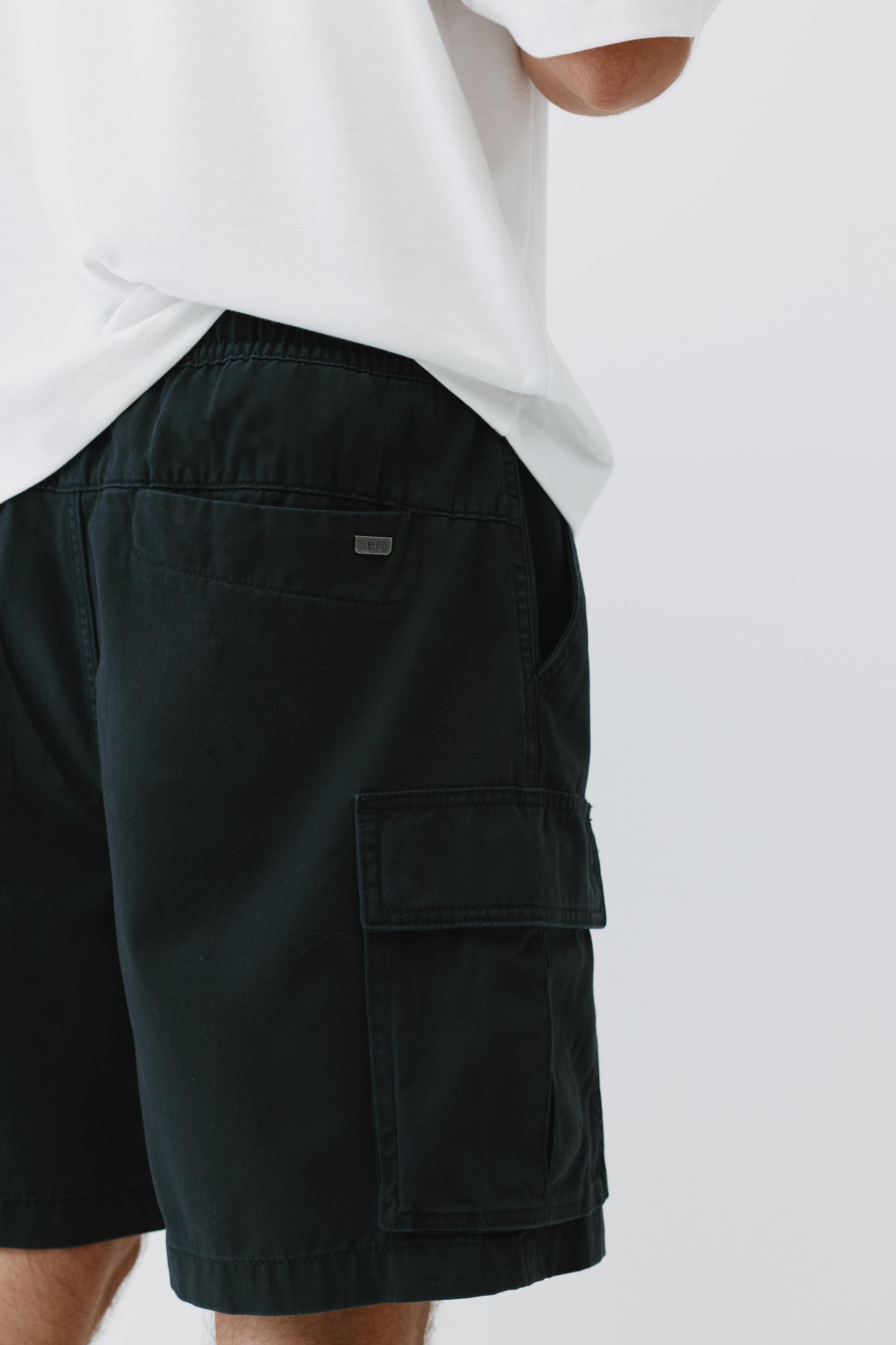 Cargo Bermuda shorts — Black