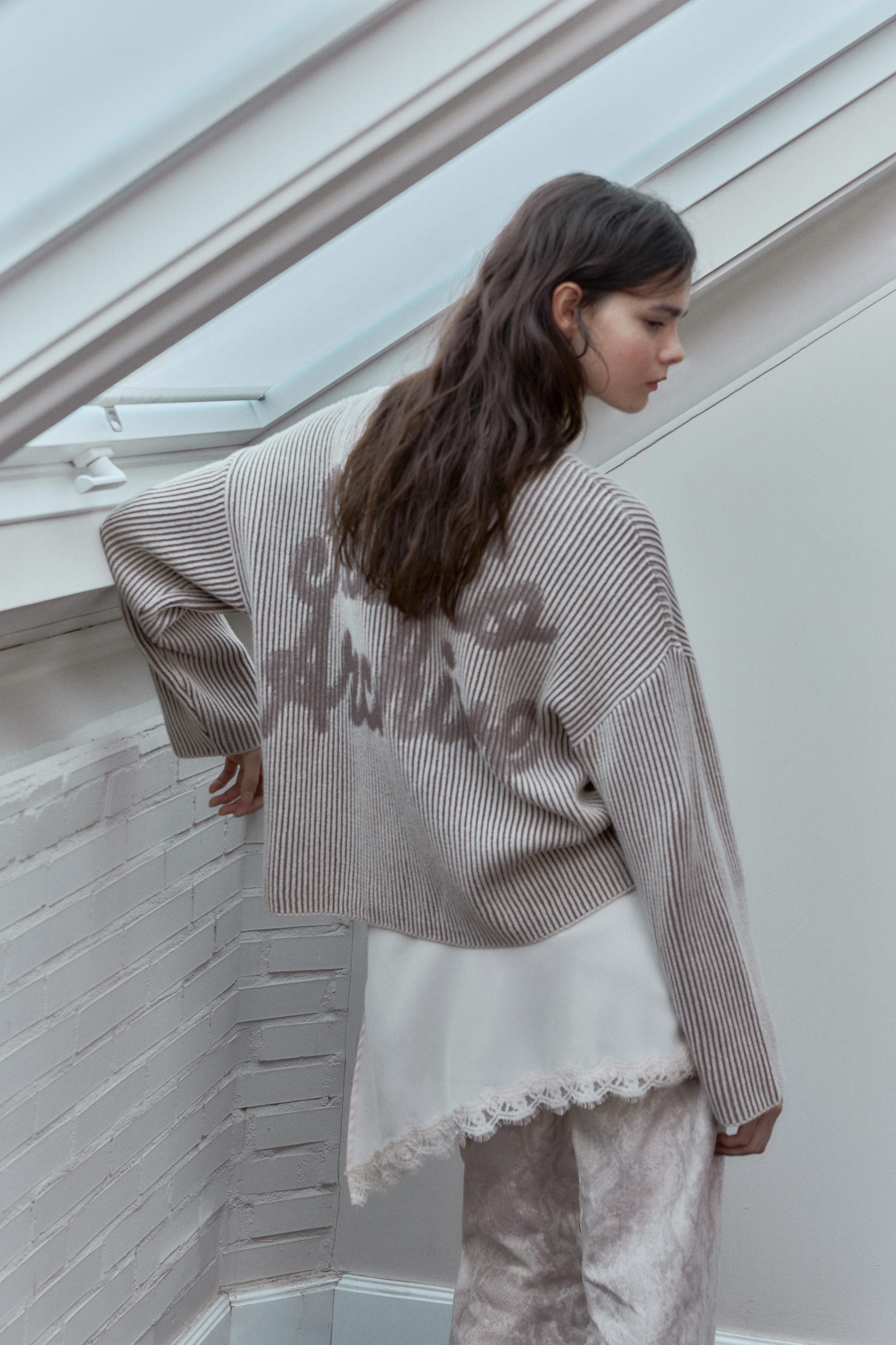 Maglia A Costine Con Filo A Contrasto