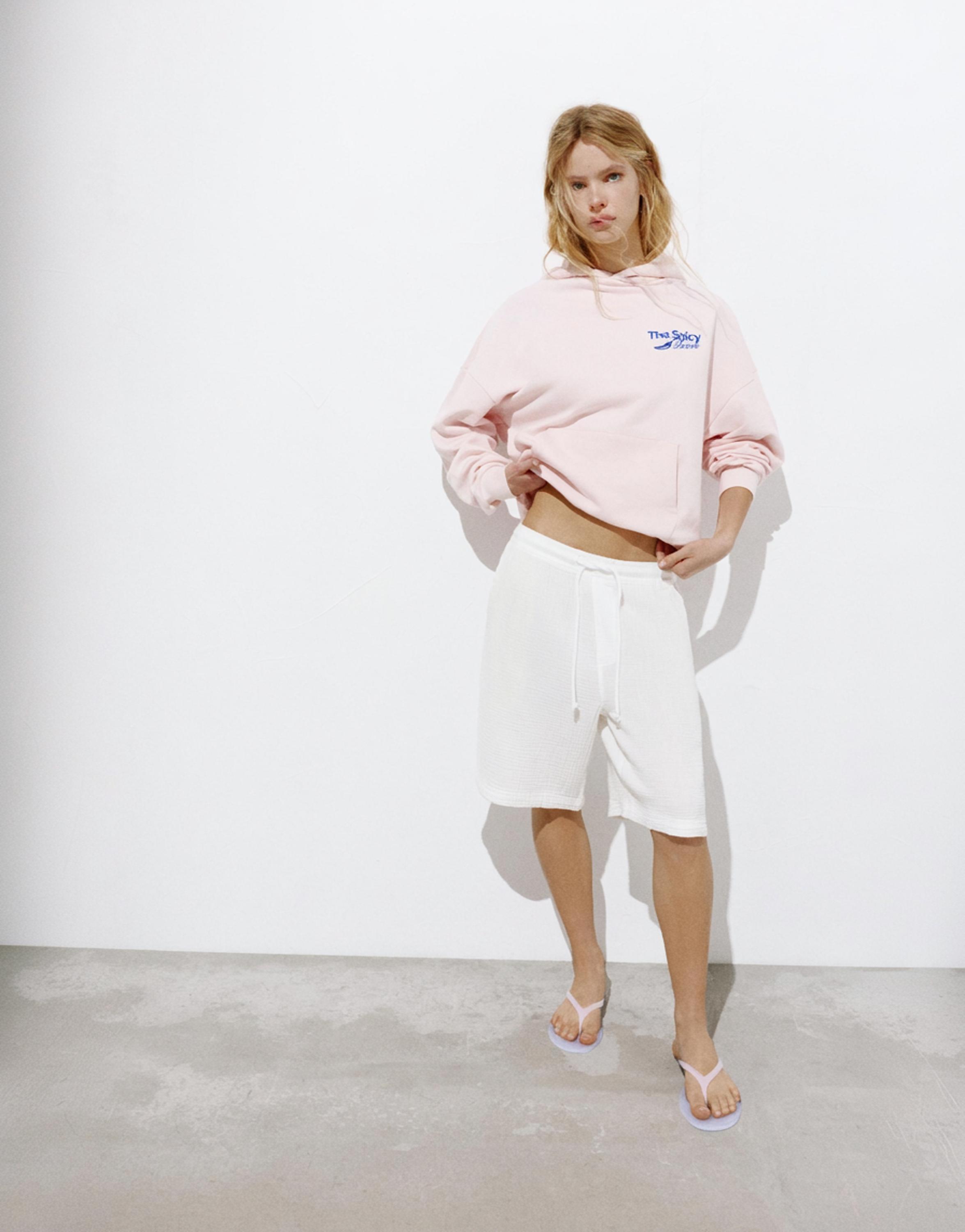 Graphic cup hoodie — Pale pink