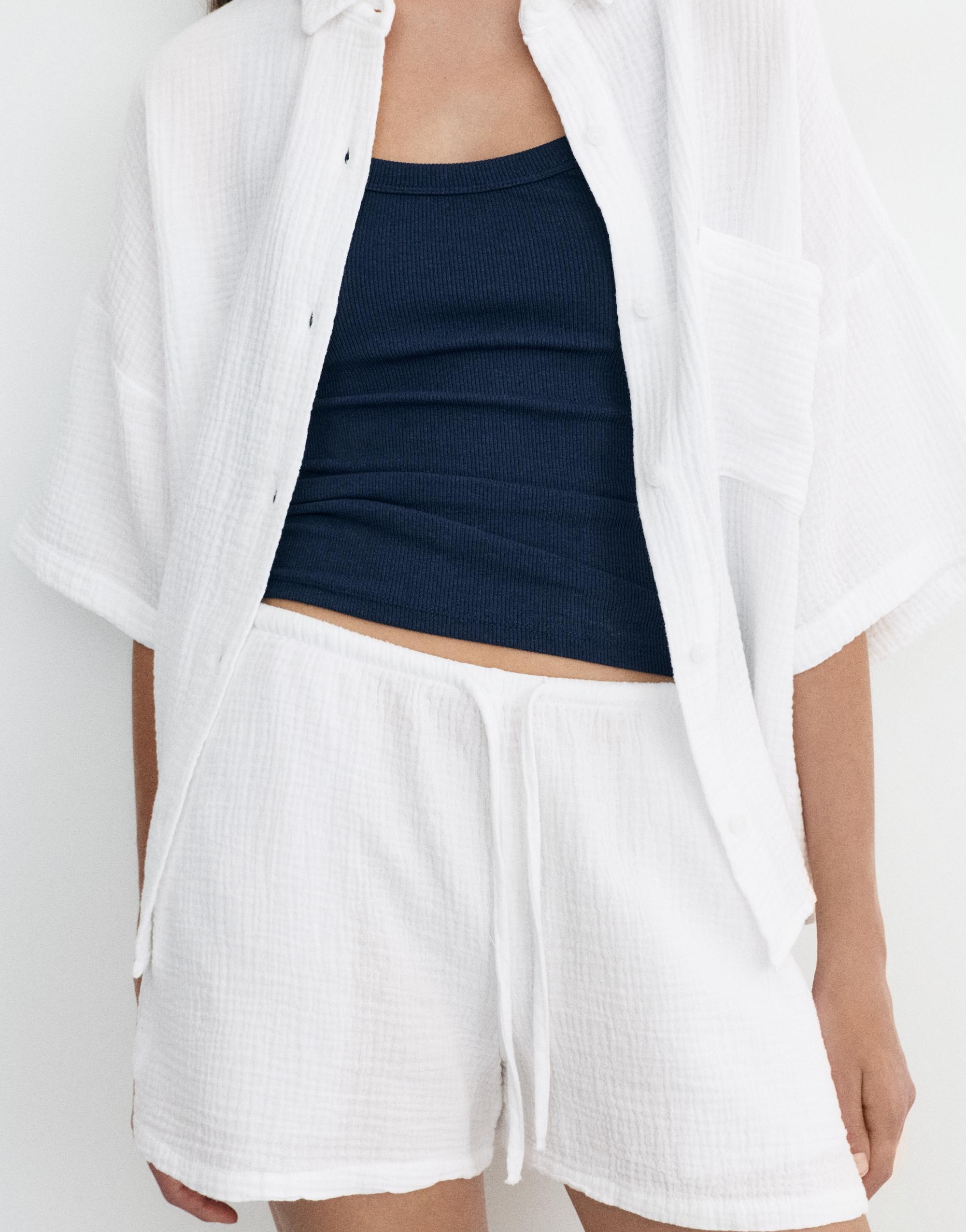 Crepe shorts — White