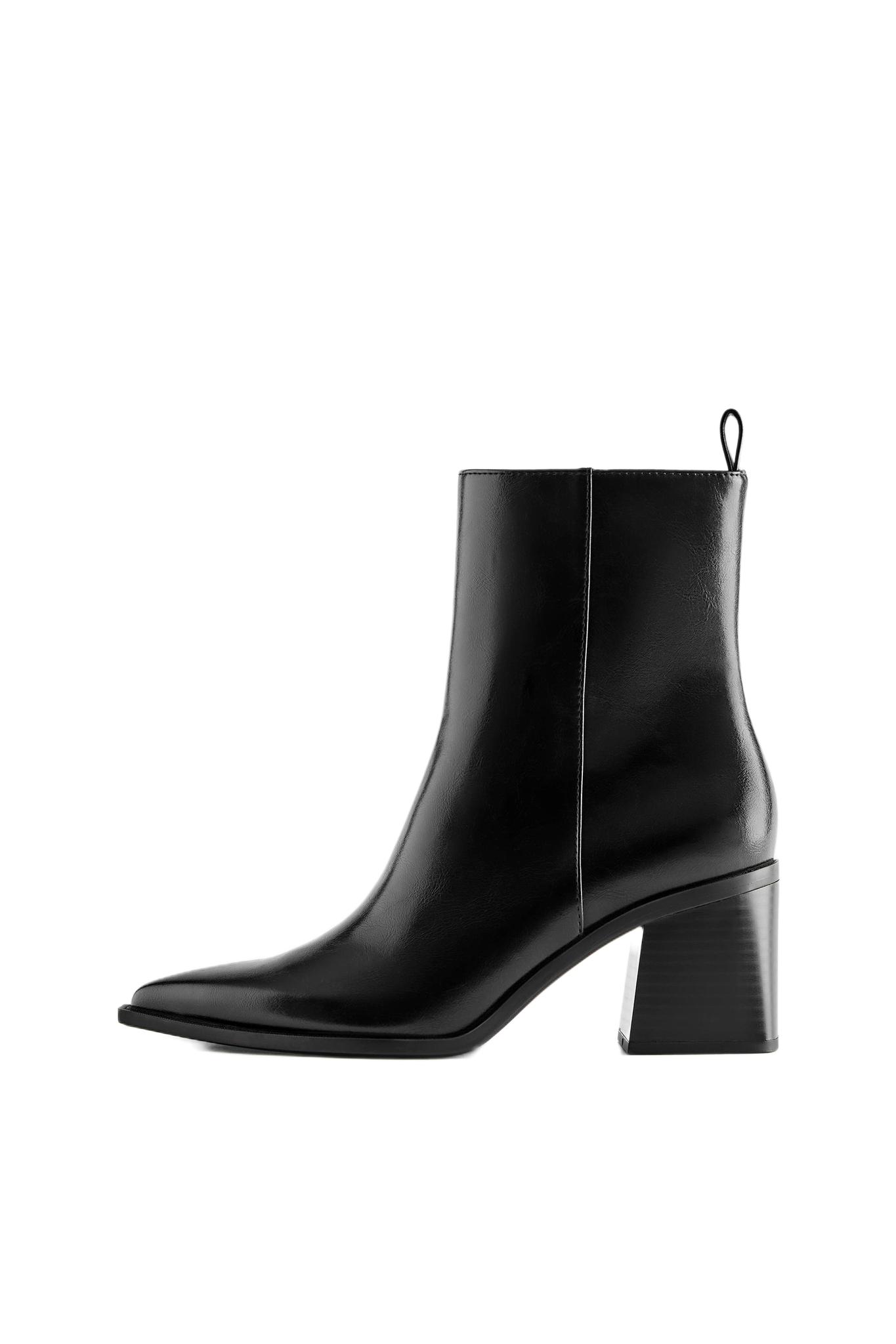 Block heel ankle boots — Black