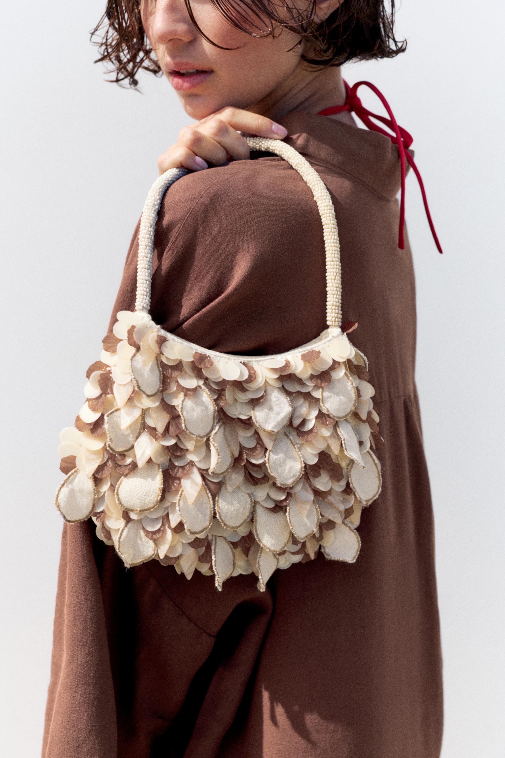 Beaded shoulder bag — Ecru