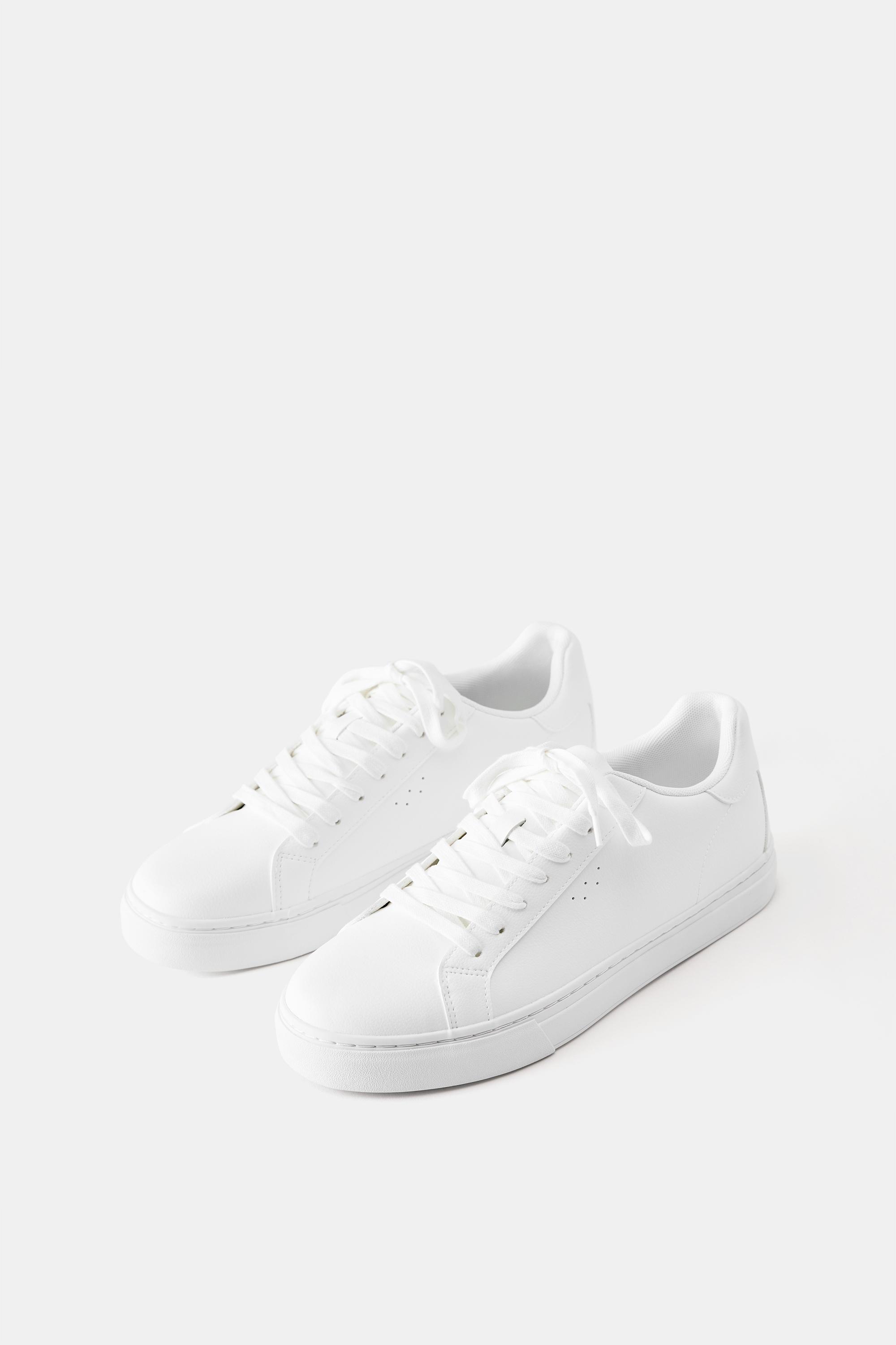Casual trainers — White
